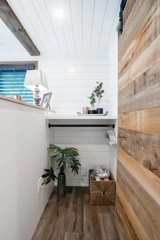 Stunning CargoHome Near Waco, Magnolia and Baylor