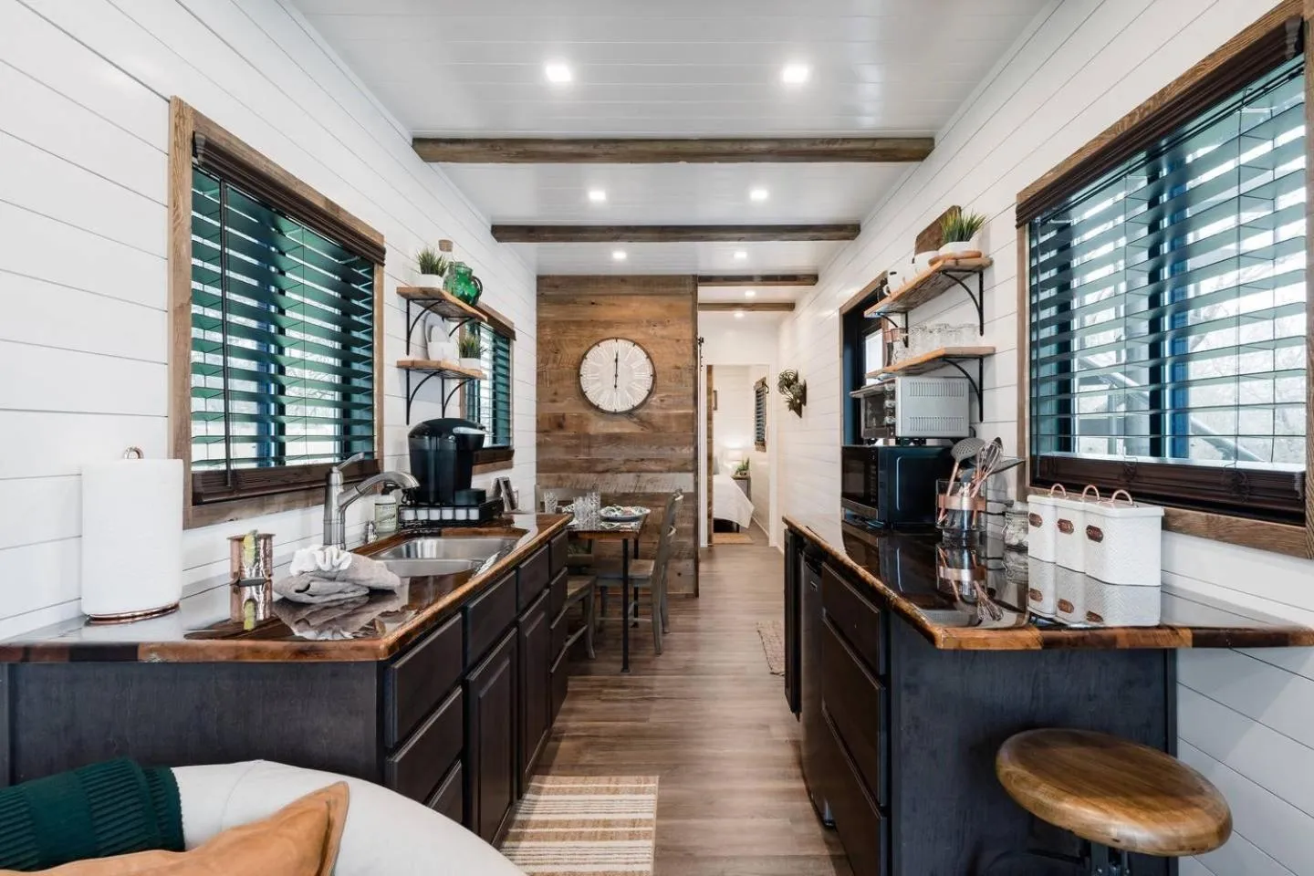 Stunning CargoHome Near Waco, Magnolia and Baylor