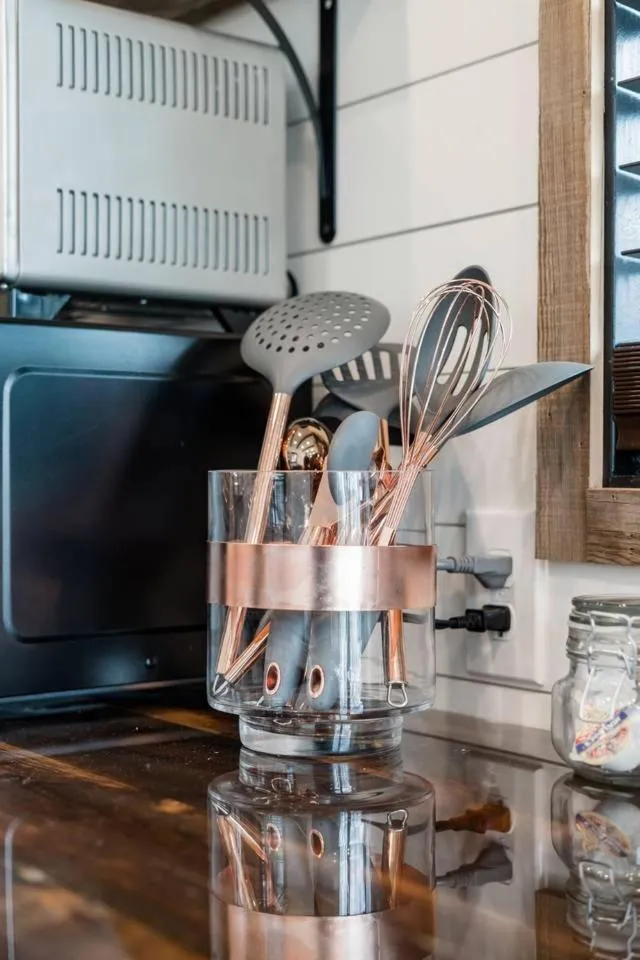 Stunning CargoHome Near Waco, Magnolia and Baylor