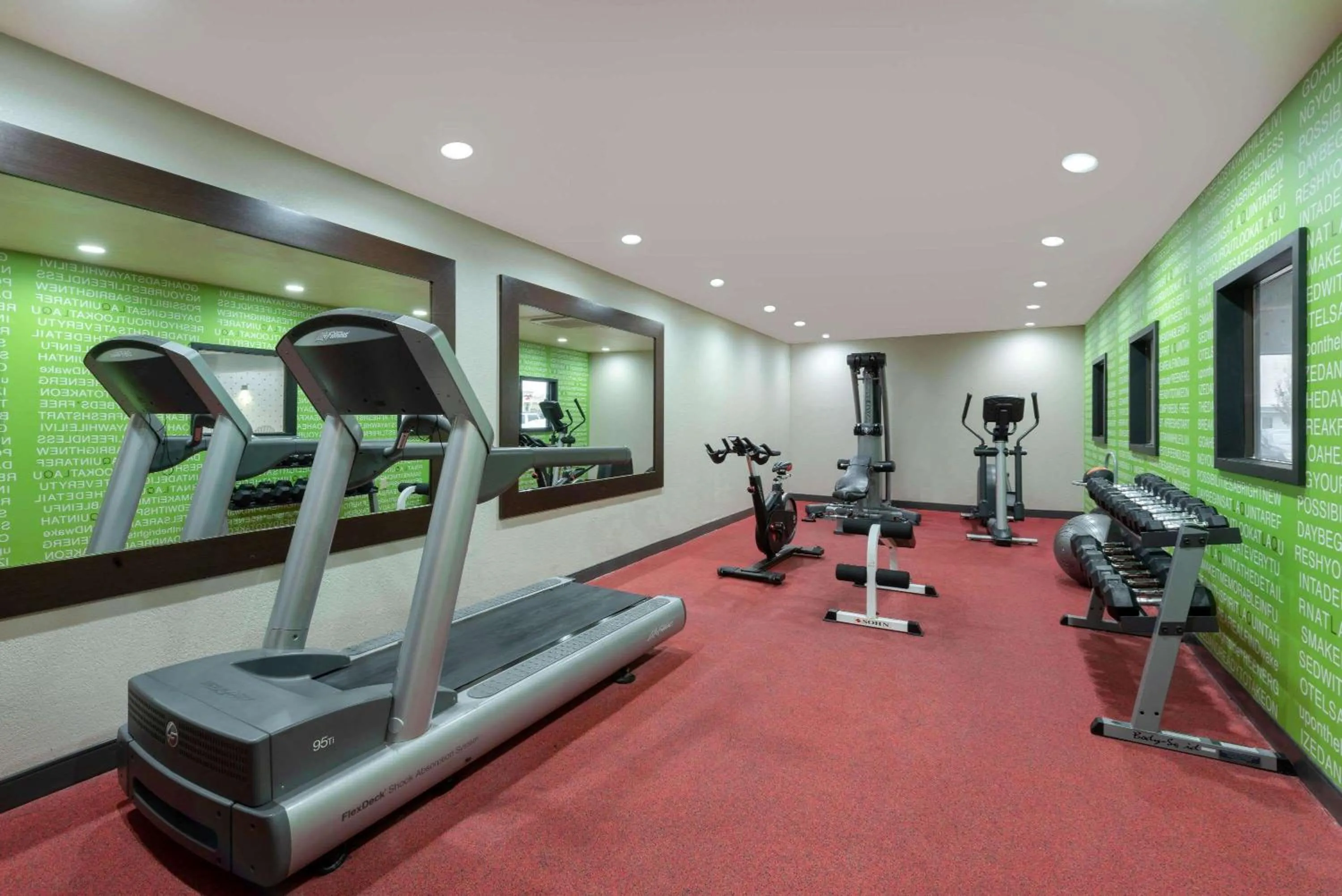 Fitness centre/facilities in La Quinta by Wyndham Columbus - Grove City