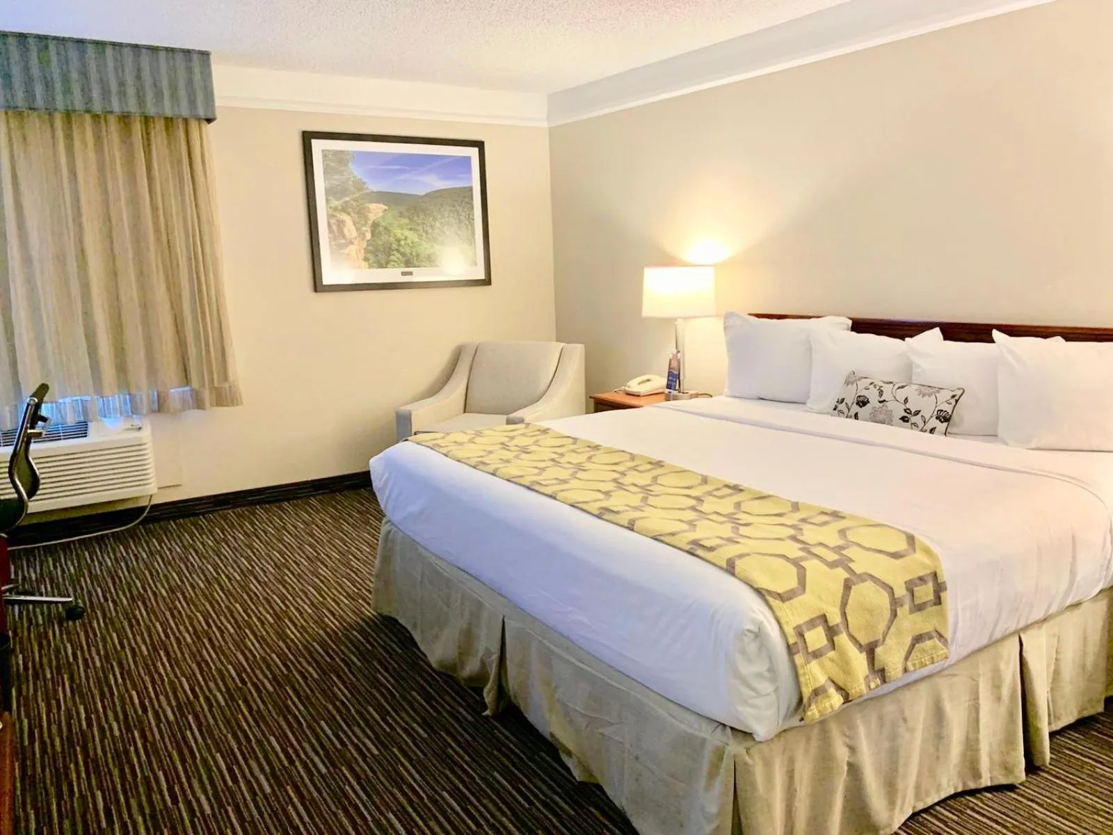 Bed in Baymont by Wyndham Texarkana