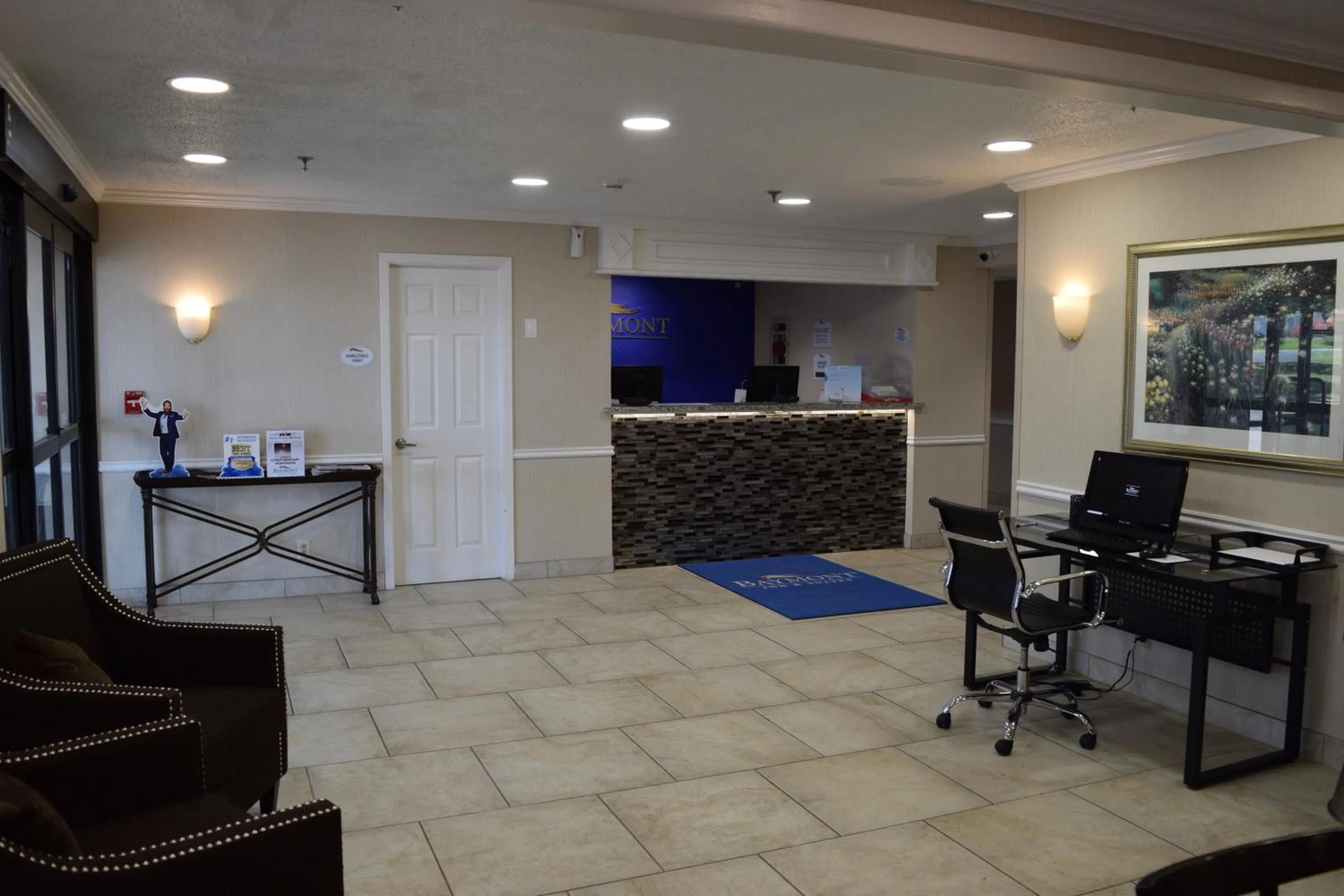 Lobby or reception in Baymont by Wyndham Texarkana