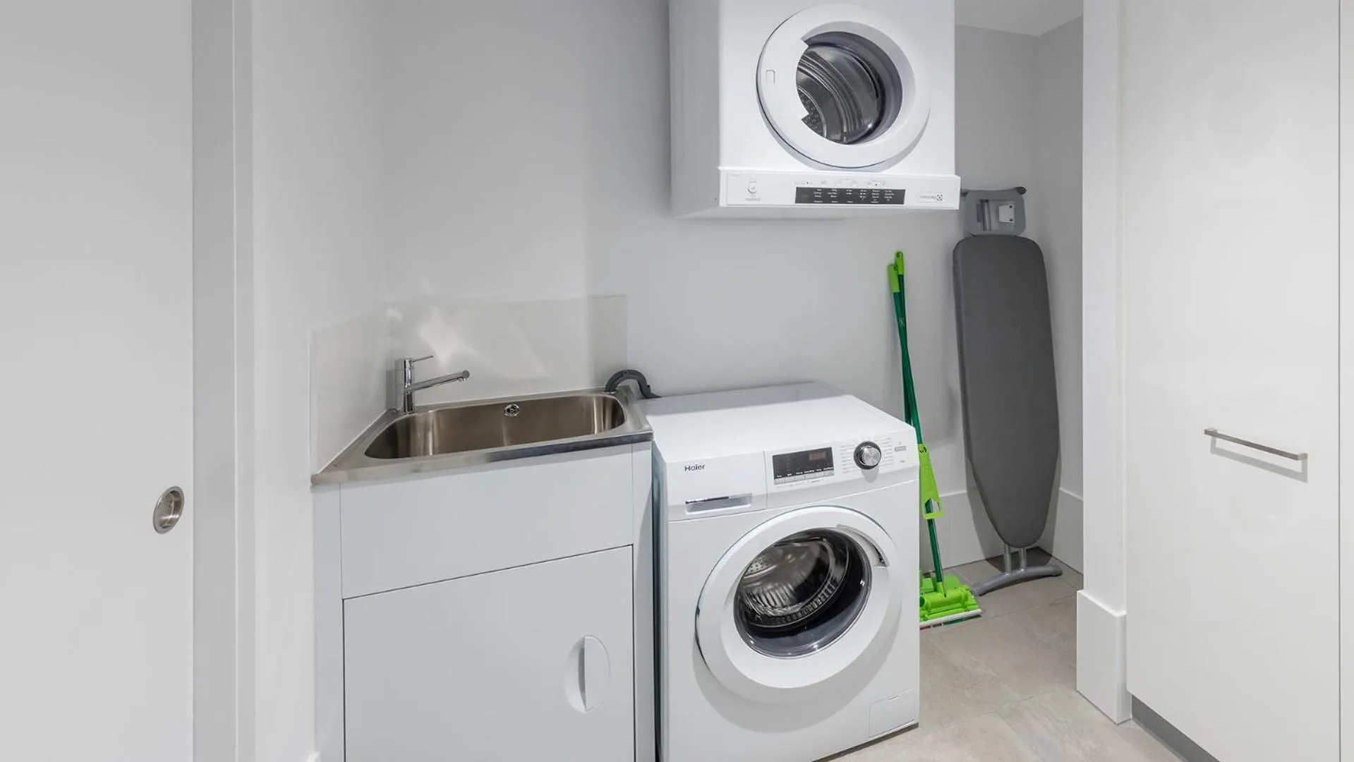 Area and facilities in Avani Adelaide Residences