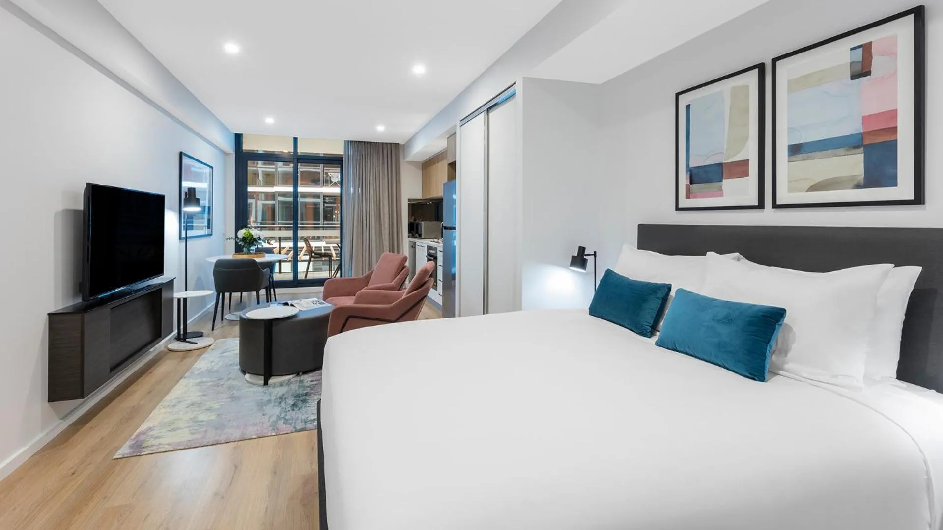 TV and multimedia, Bed in Avani Adelaide Residences