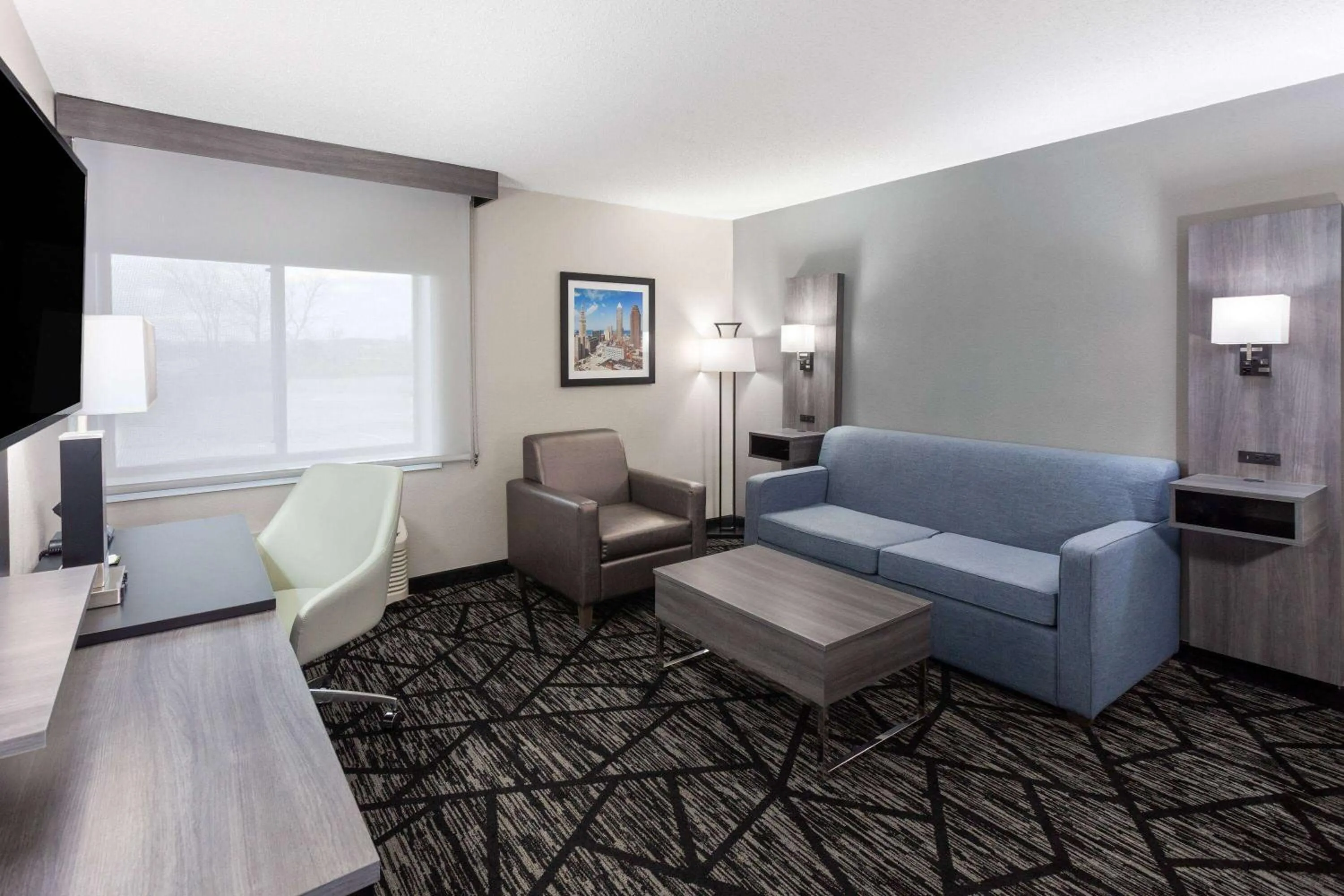 Photo of the whole room in La Quinta Inn by Wyndham Cleveland Independence