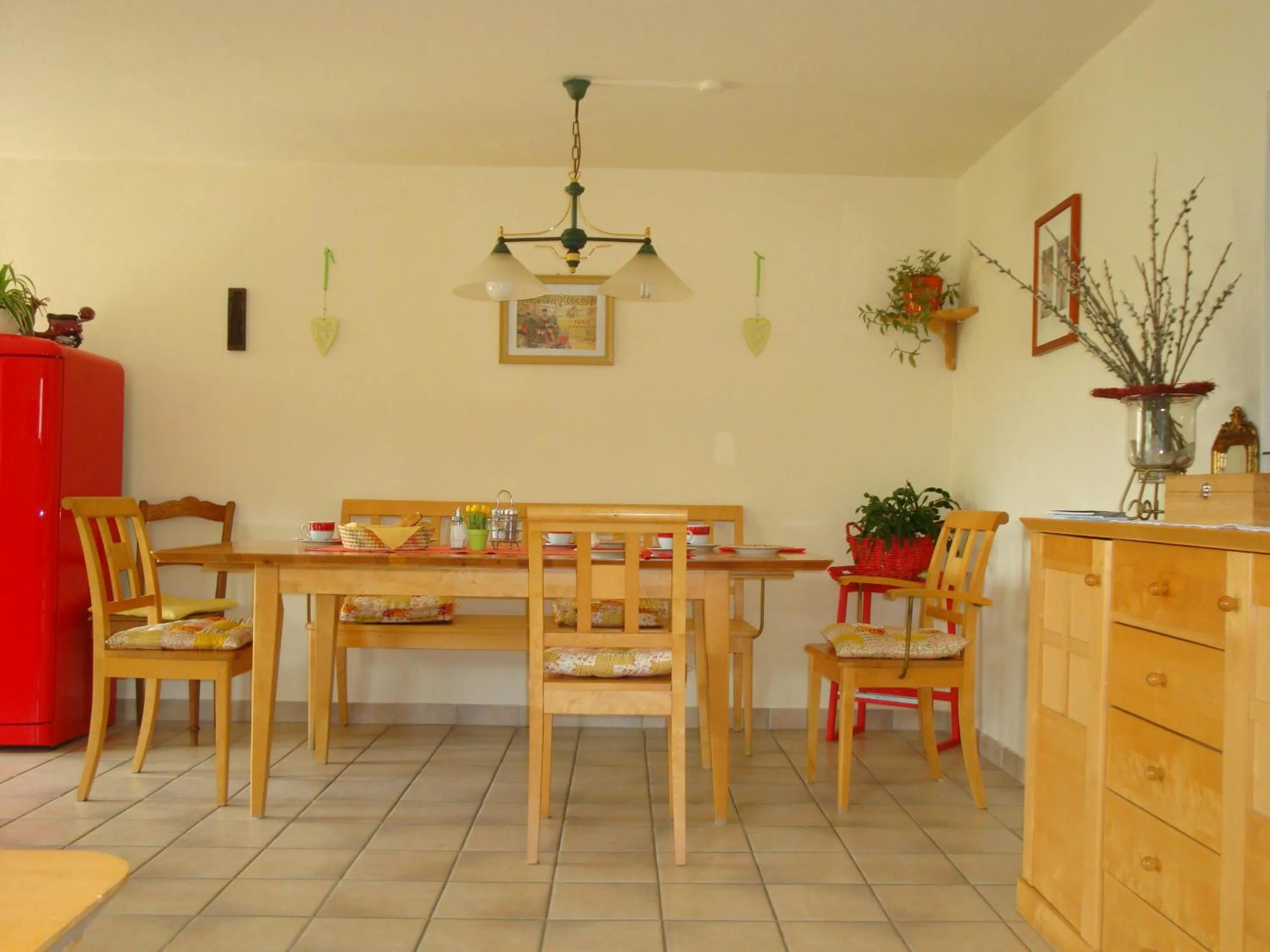 Restaurant/places to eat in Haus Camelia