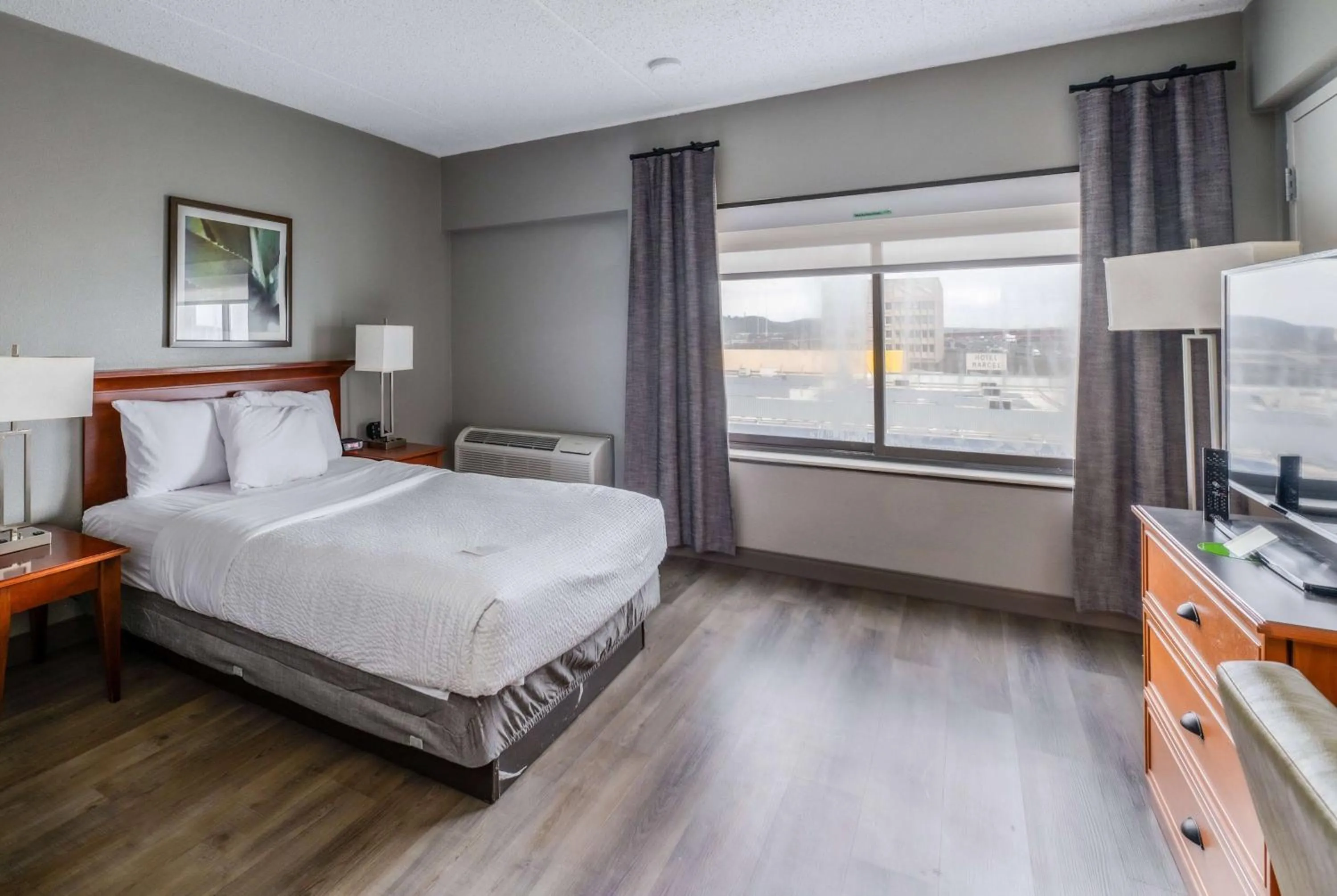 Photo of the whole room, Bed in La Quinta by Wyndham New Haven