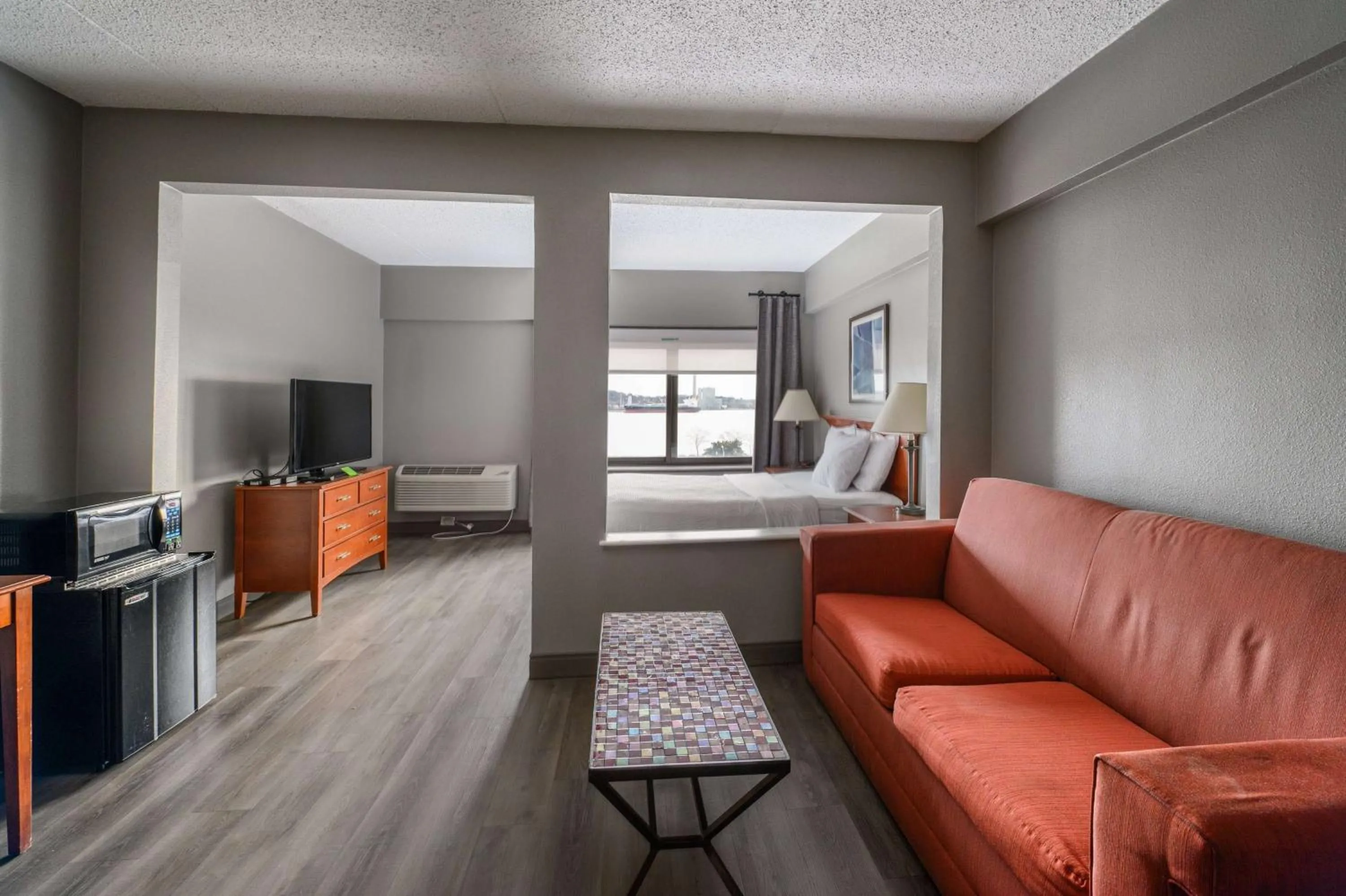 Photo of the whole room in La Quinta by Wyndham New Haven