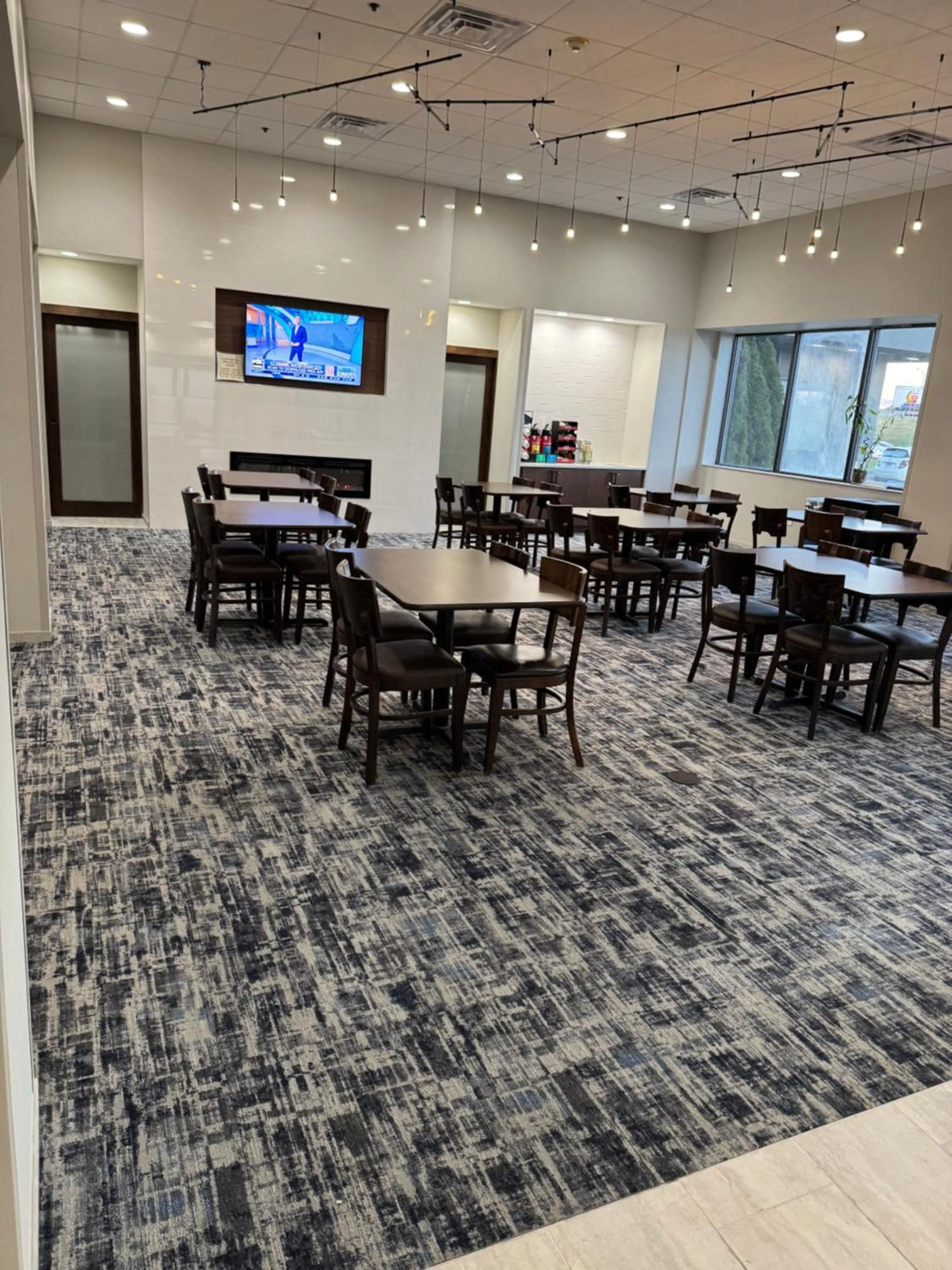 Restaurant/places to eat in La Quinta by Wyndham New Haven