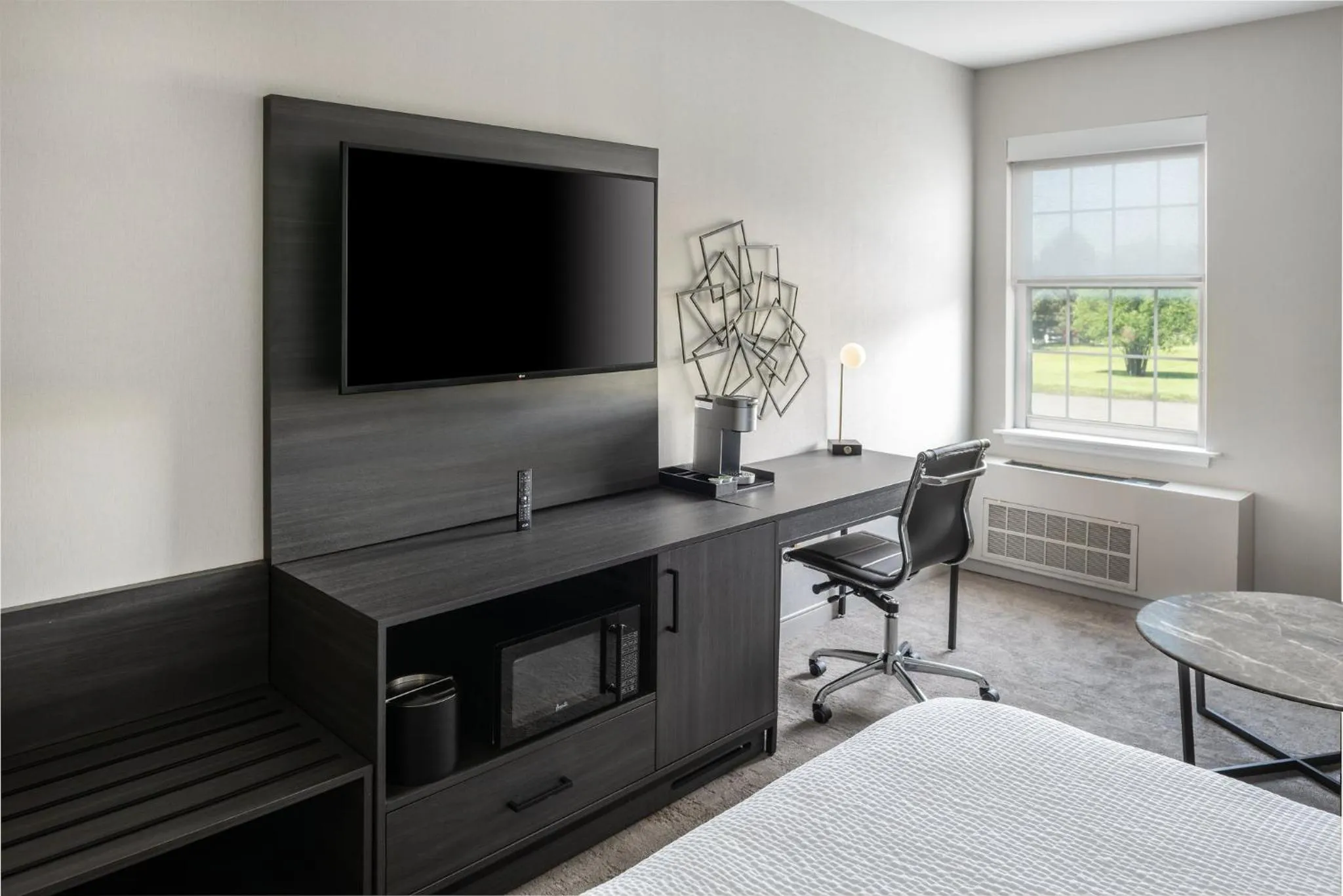 Photo of the whole room, Bed in La Quinta by Wyndham St. Albans