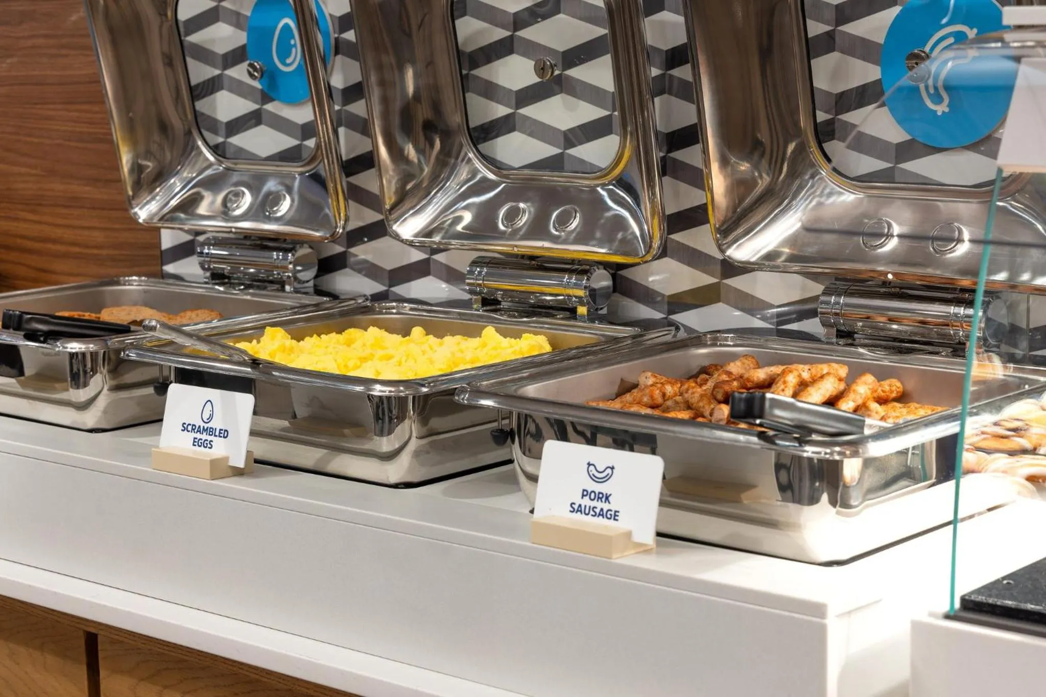 Breakfast in Holiday Inn Express St. Albans by IHG