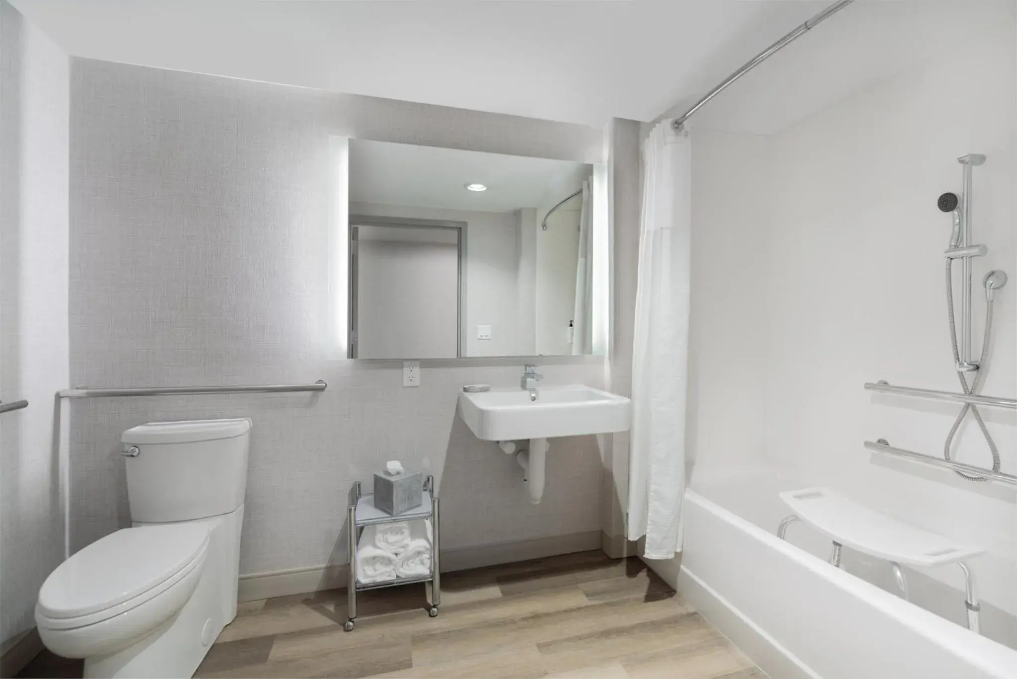 One-Bedroom King Suite with Fireplace and Mobility Accessible Tub in La Quinta by Wyndham St. Albans One-Bedroom King Suite with Fireplace and Mobility Accessible Tub in La Quinta by Wyndham St. Albans