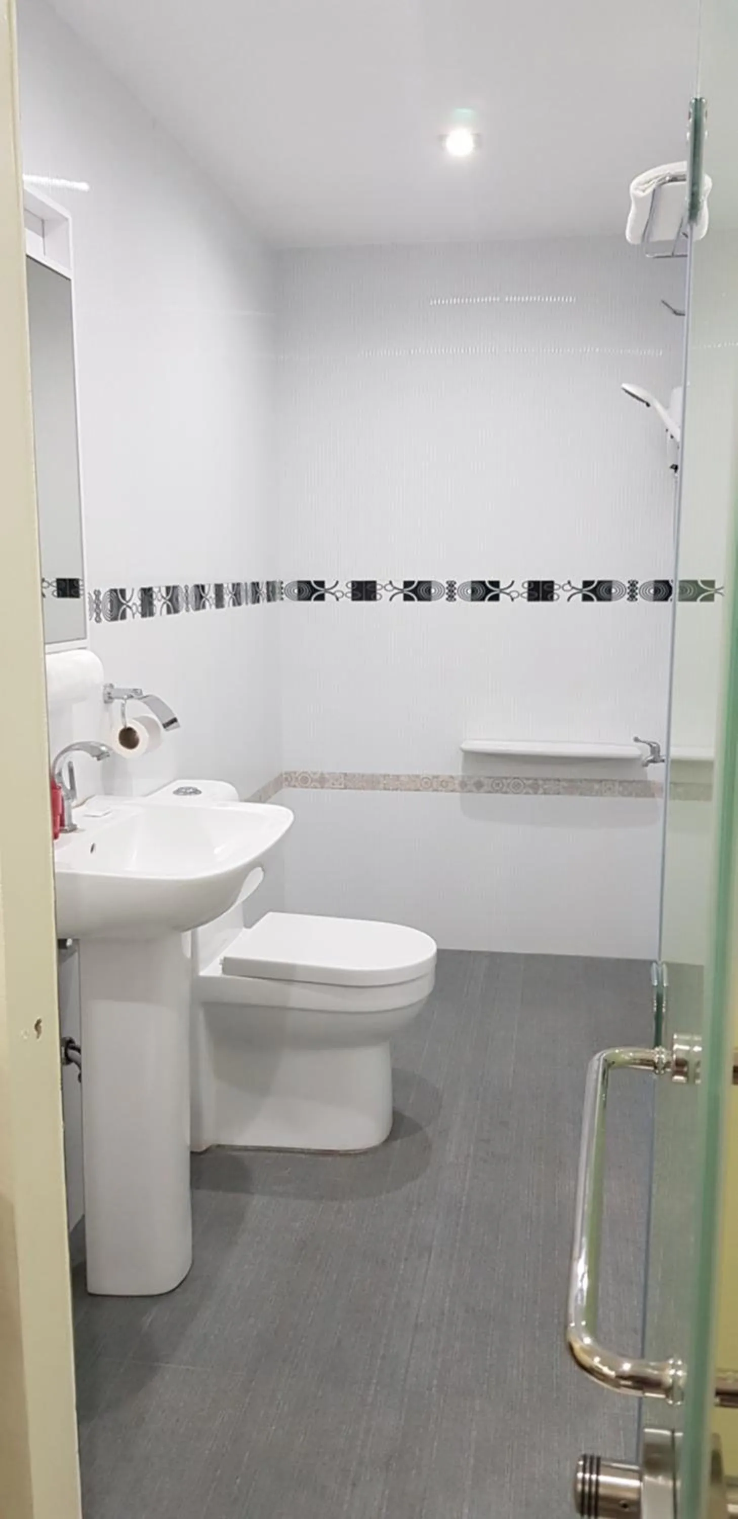 Shower in Cess Summer Boutique Hotel