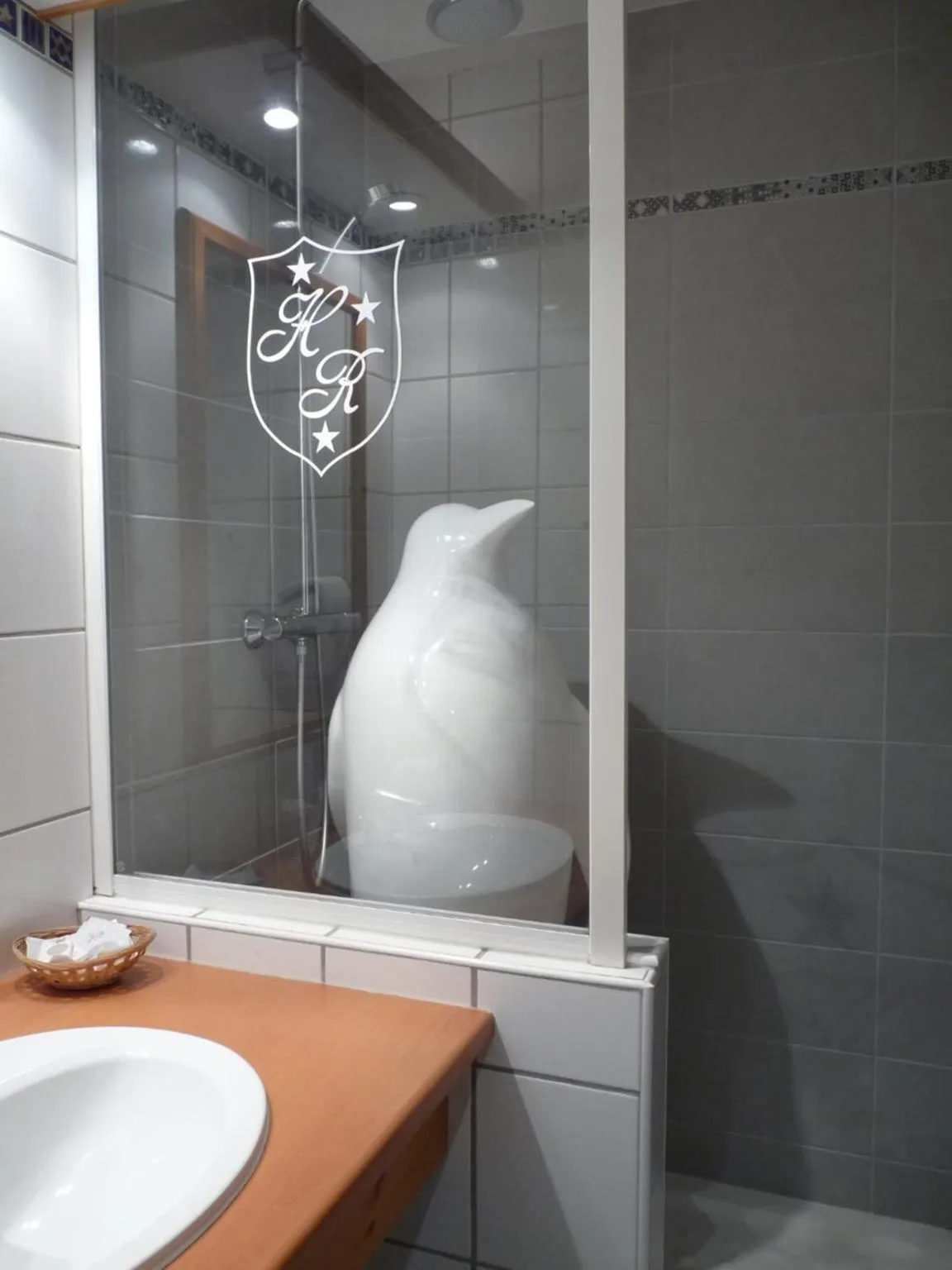 Bathroom in Hôtel Le Riquewihr