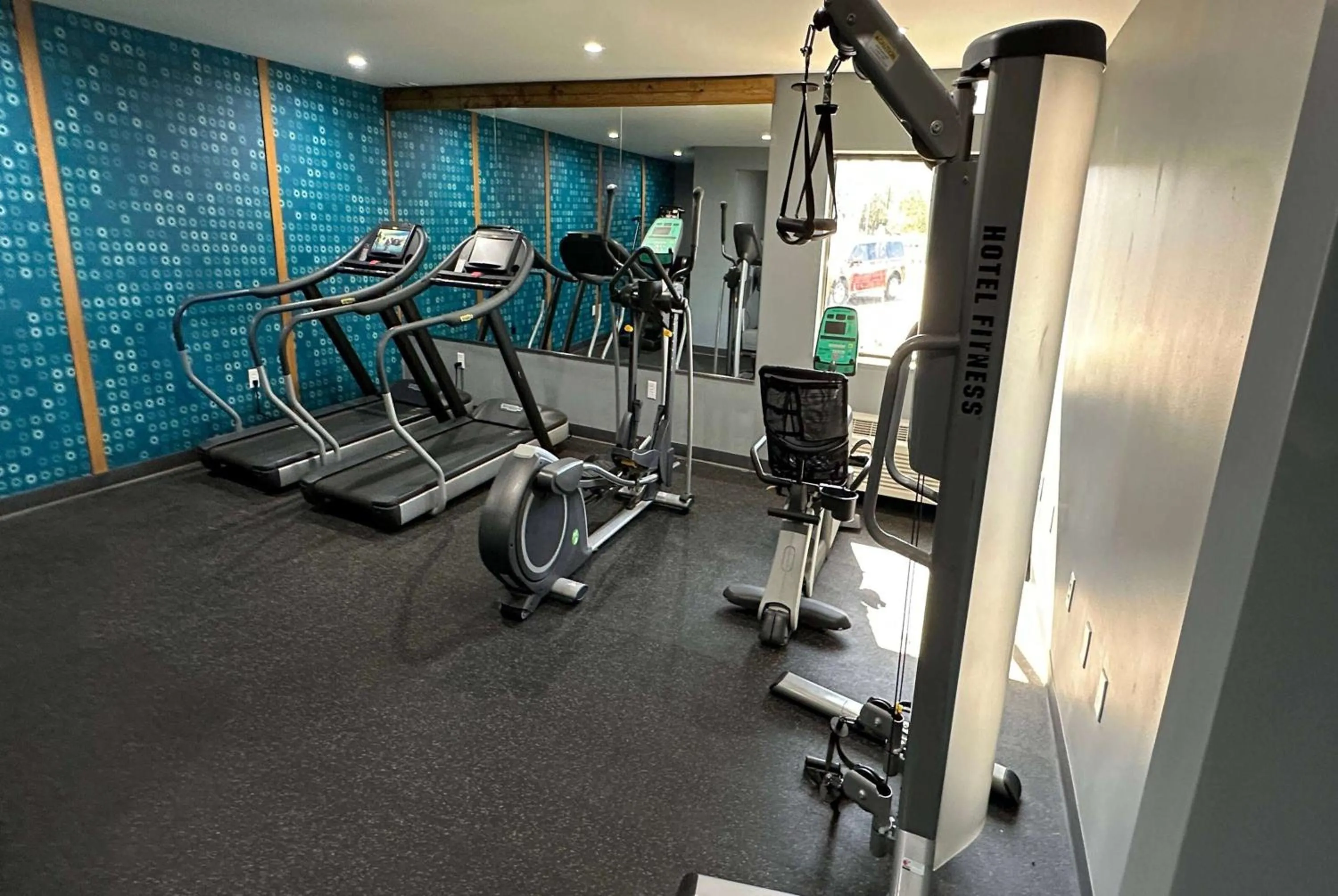 Fitness centre/facilities in La Quinta Inn by Wyndham Sheboygan