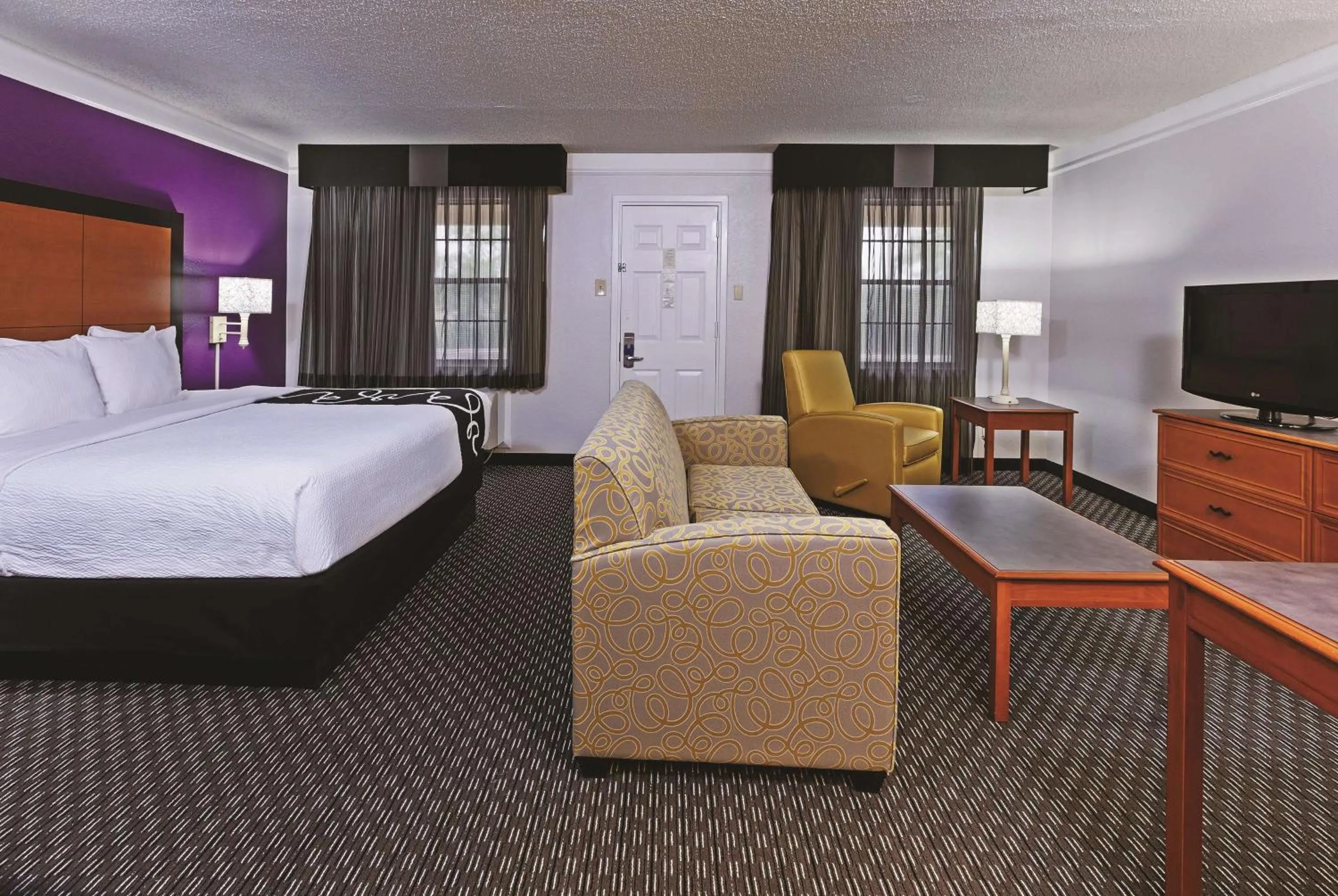 Photo of the whole room, Bed in La Quinta Inn by Wyndham and Conference Center San Angelo