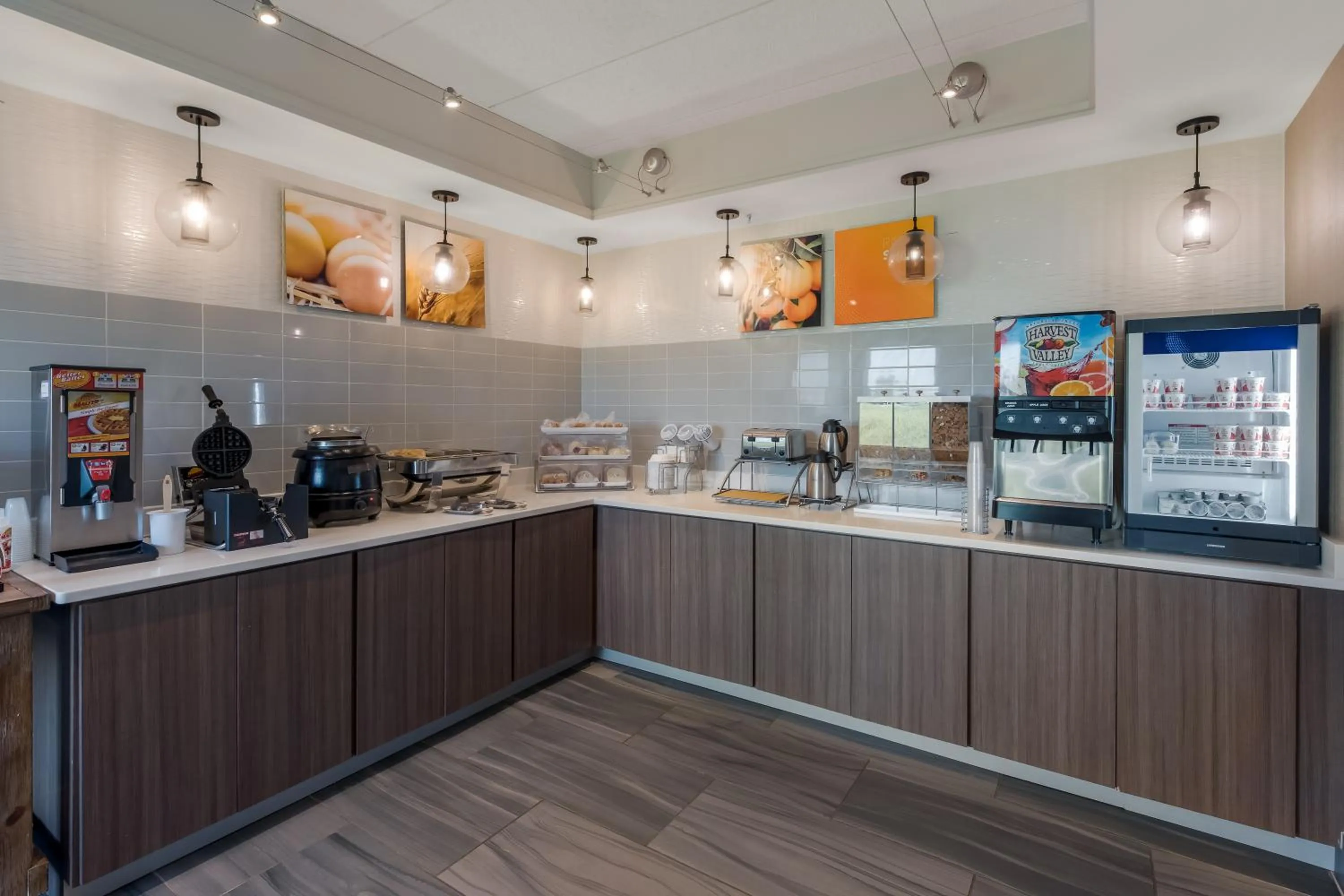 Breakfast in Comfort Inn & Suites Tipp City Dayton North I-75