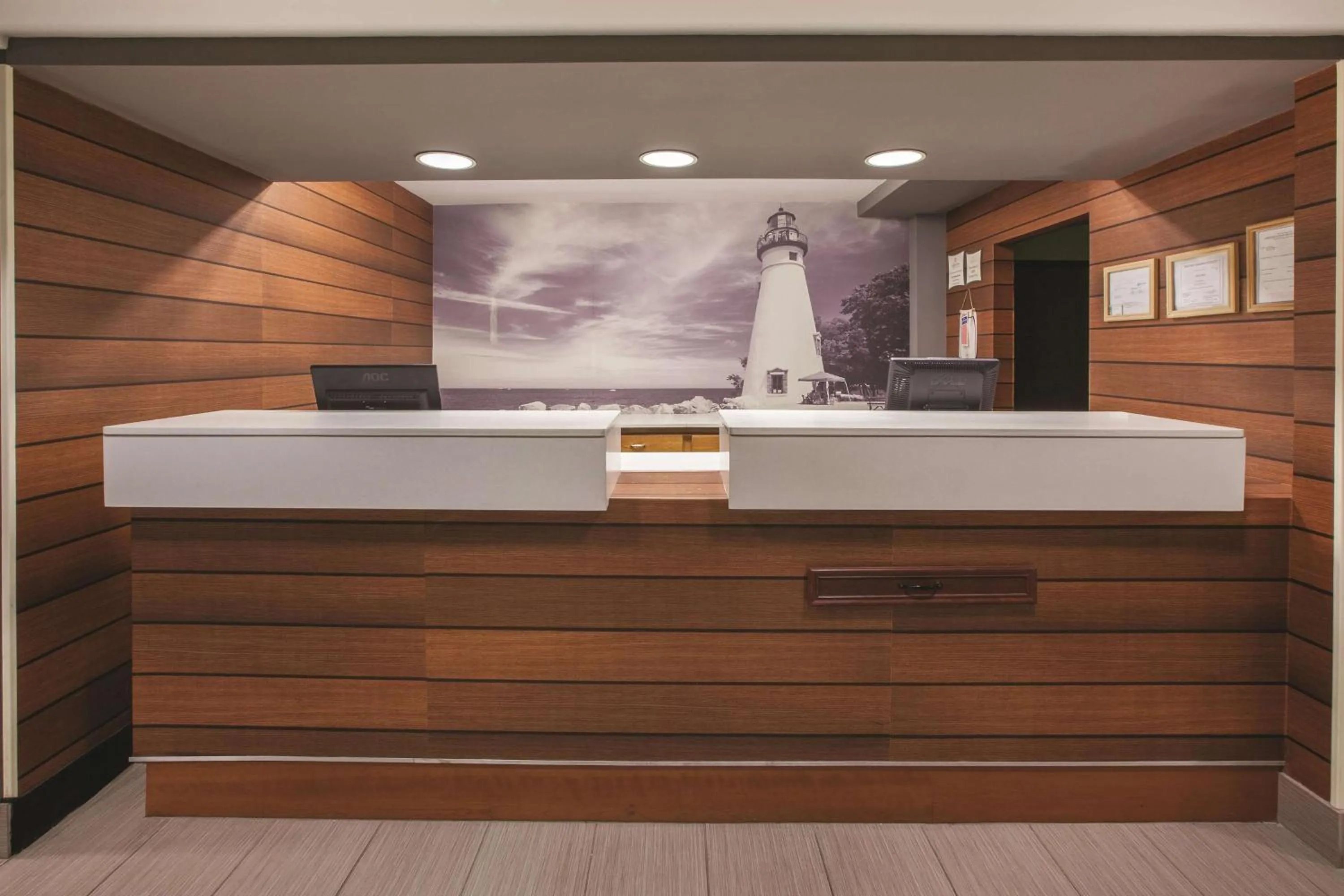 Lobby or reception in La Quinta by Wyndham Erie