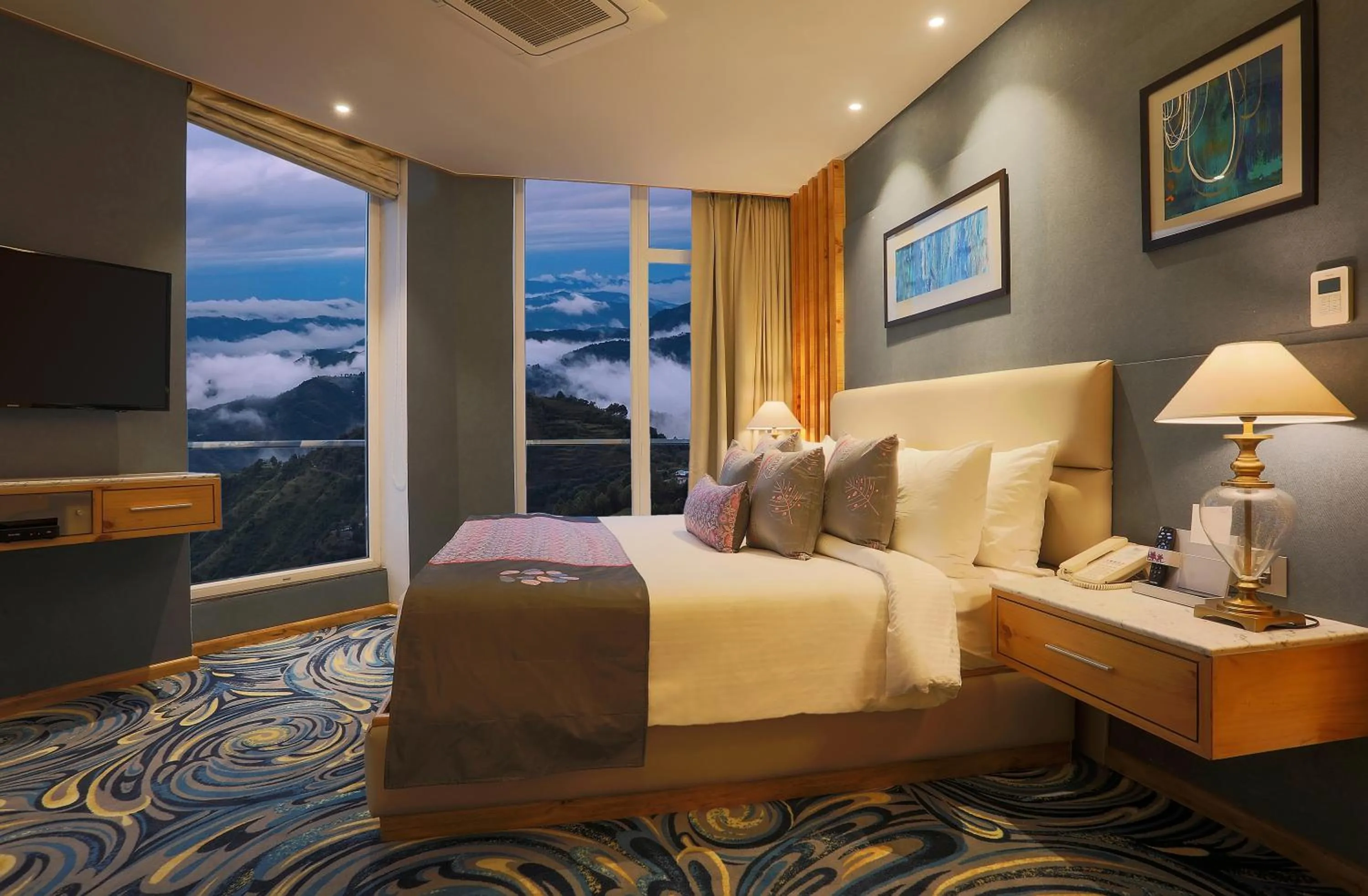 Bathroom, Bed in Welcomhotel by ITC Hotels, Shimla