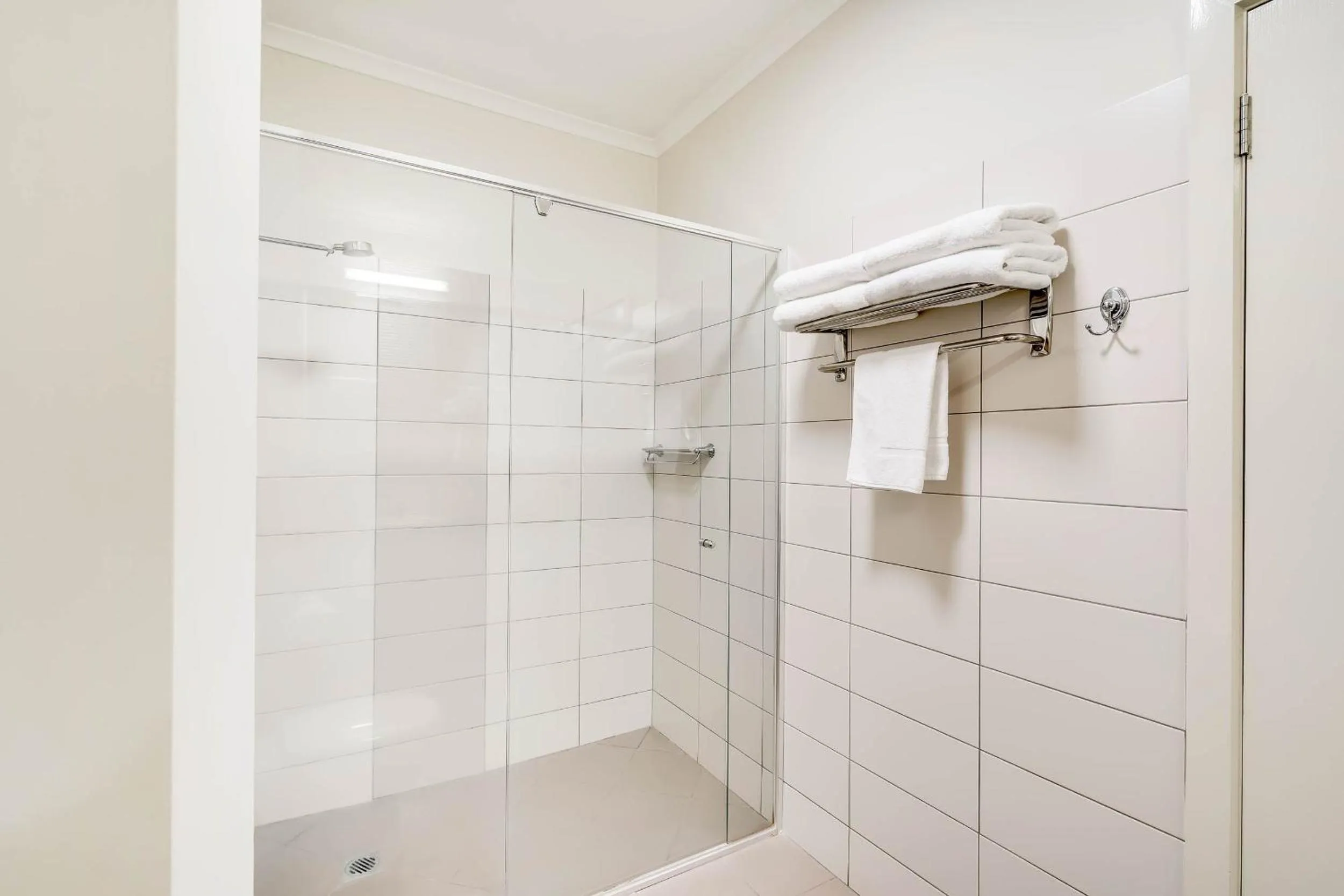 Bathroom in Prince of Wales Hotel