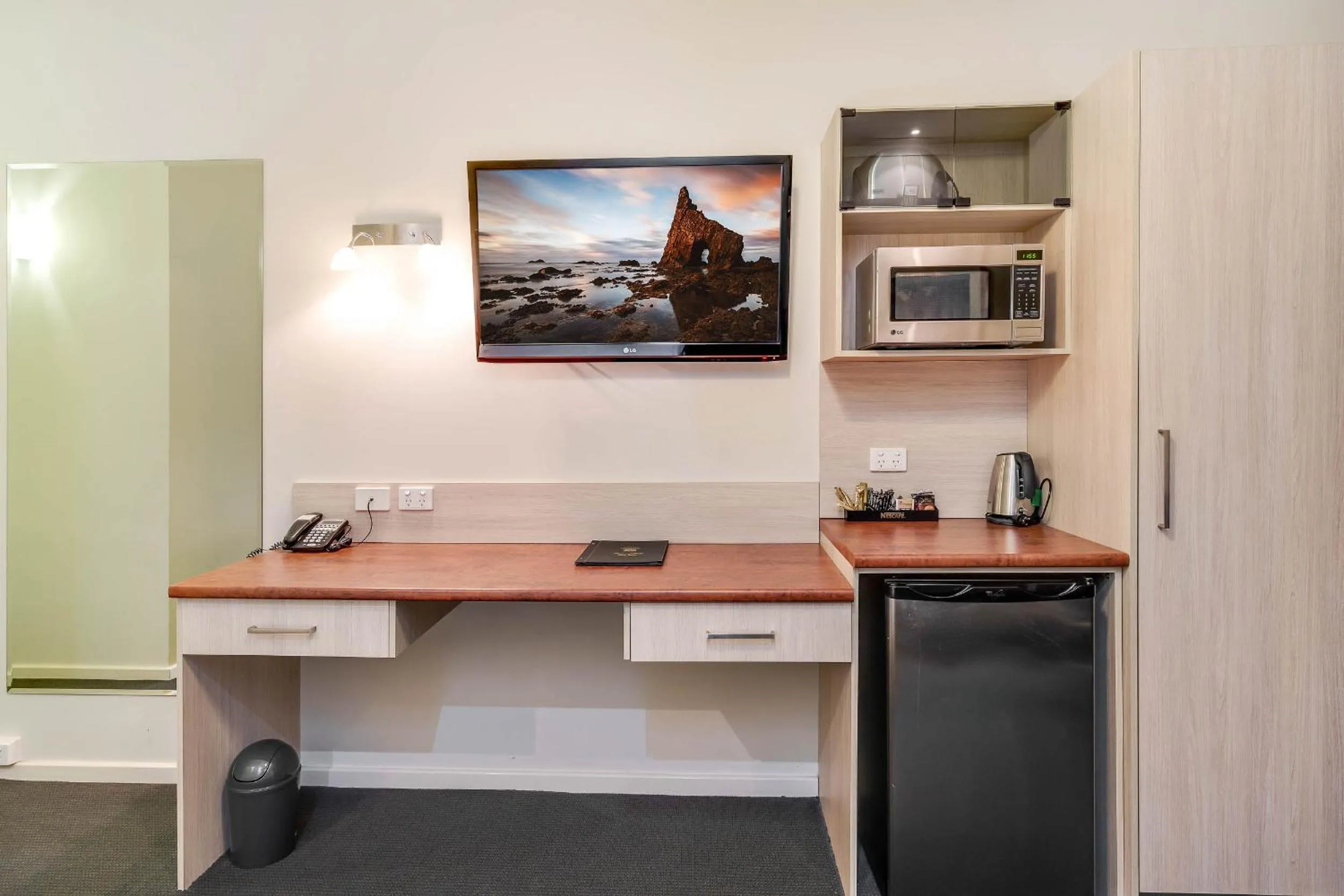 Kitchen or kitchenette in Prince of Wales Hotel