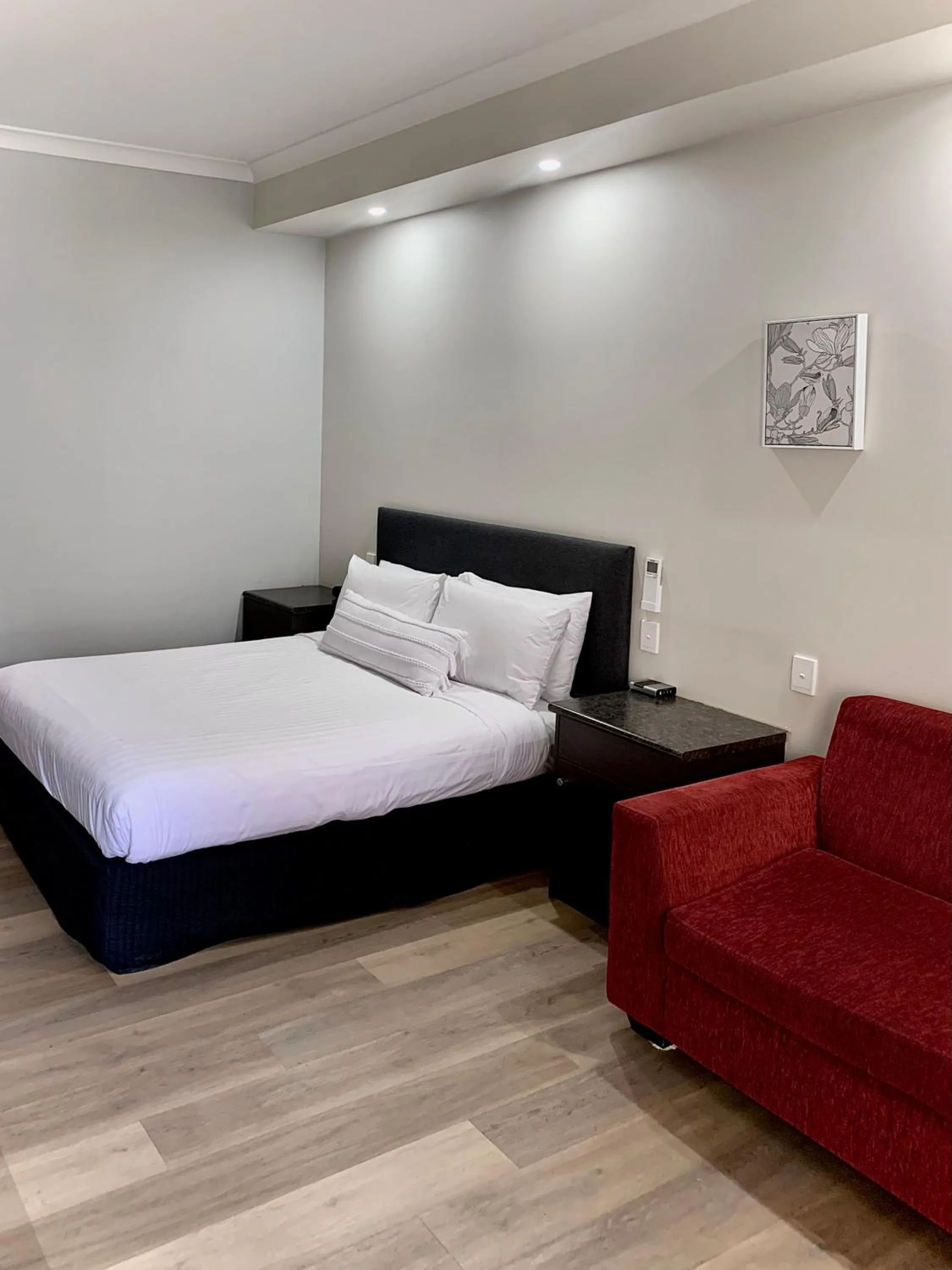 Bed in Prince of Wales Hotel