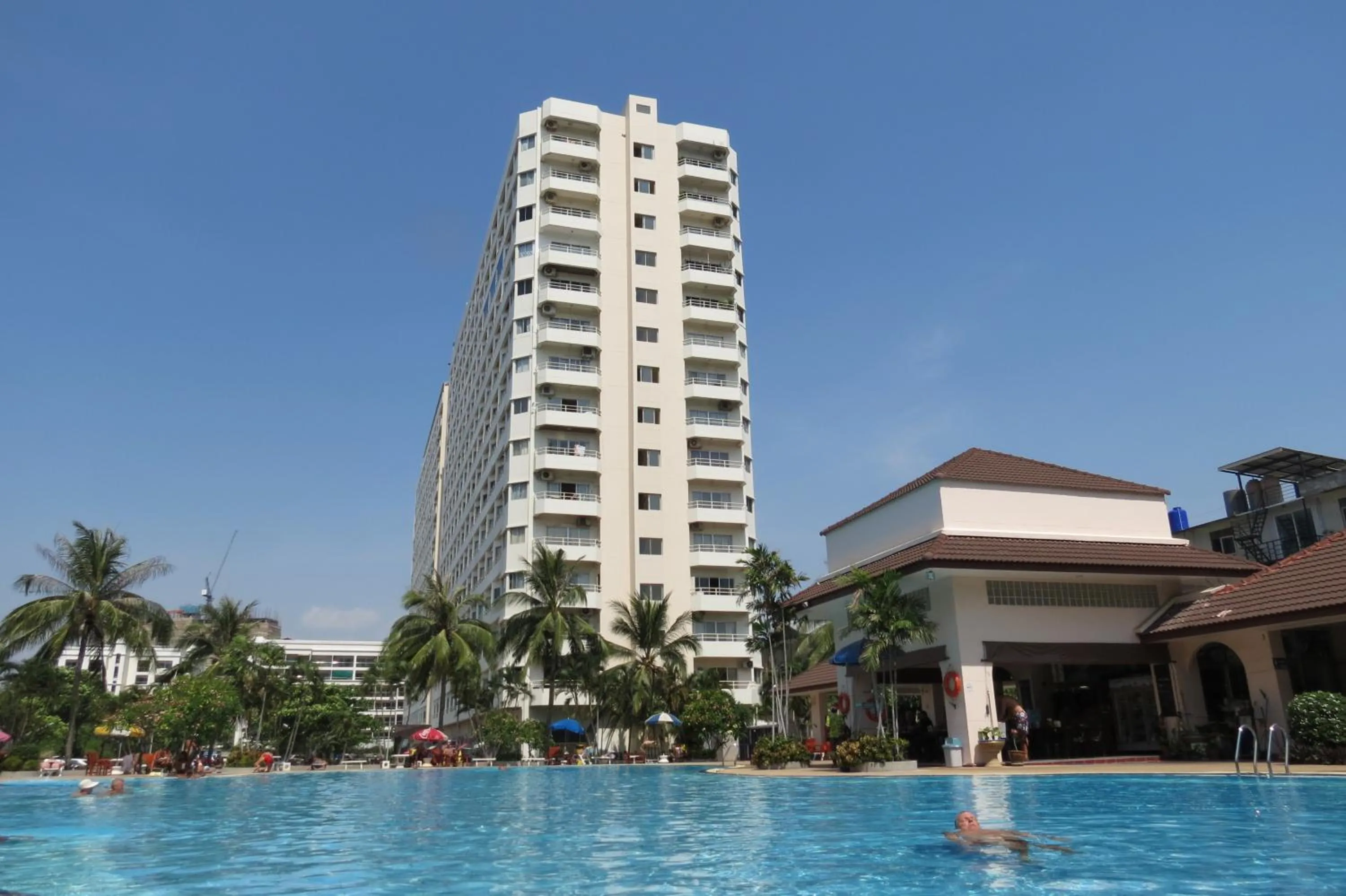 Swimming pool in B&B View Talay 1B by Franco Jontiem