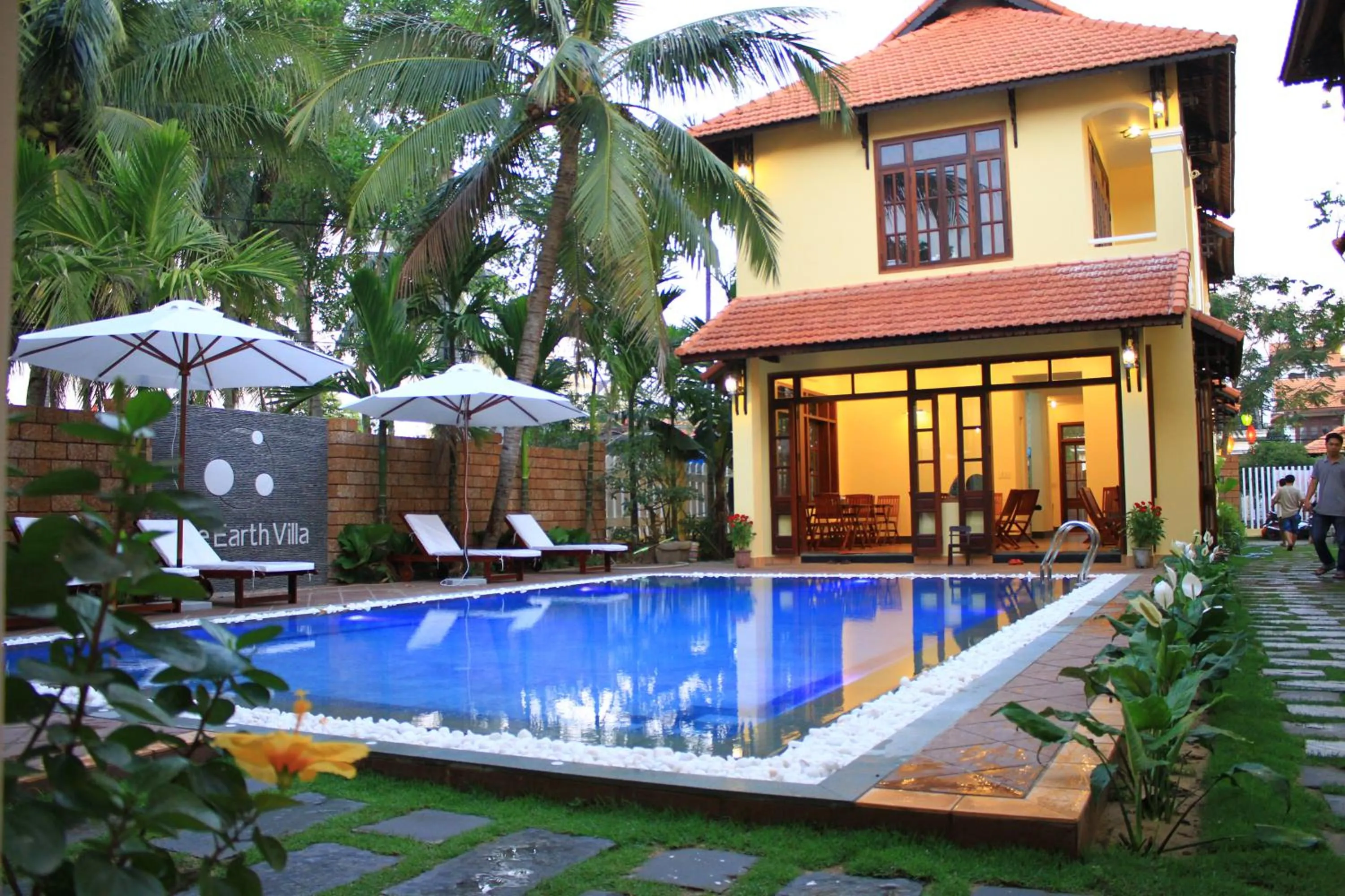 Swimming pool in The Earth Villa