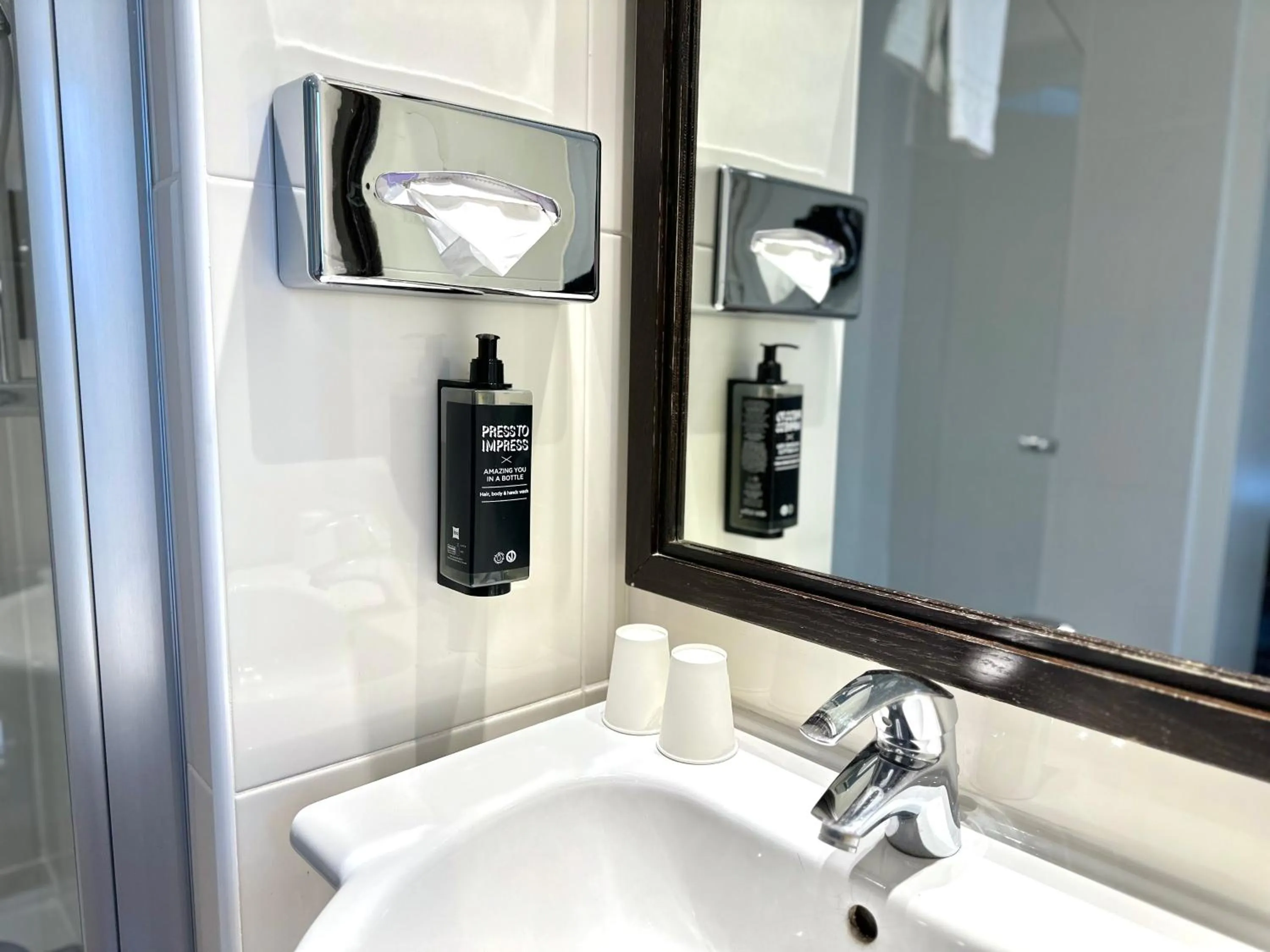 Shower in Ibis Styles Metz Centre Gare