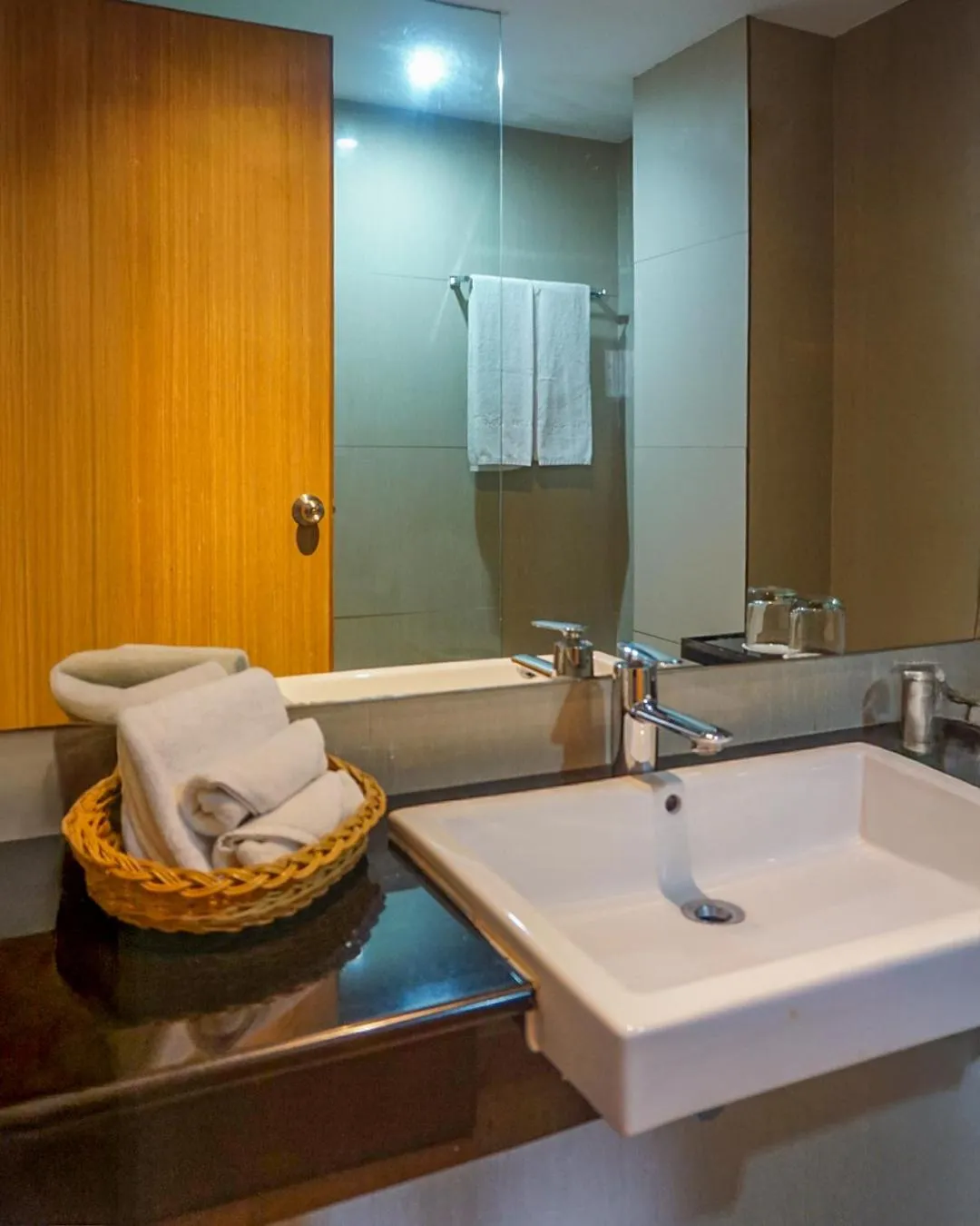 Bathroom in Hotel Dafam Pekanbaru