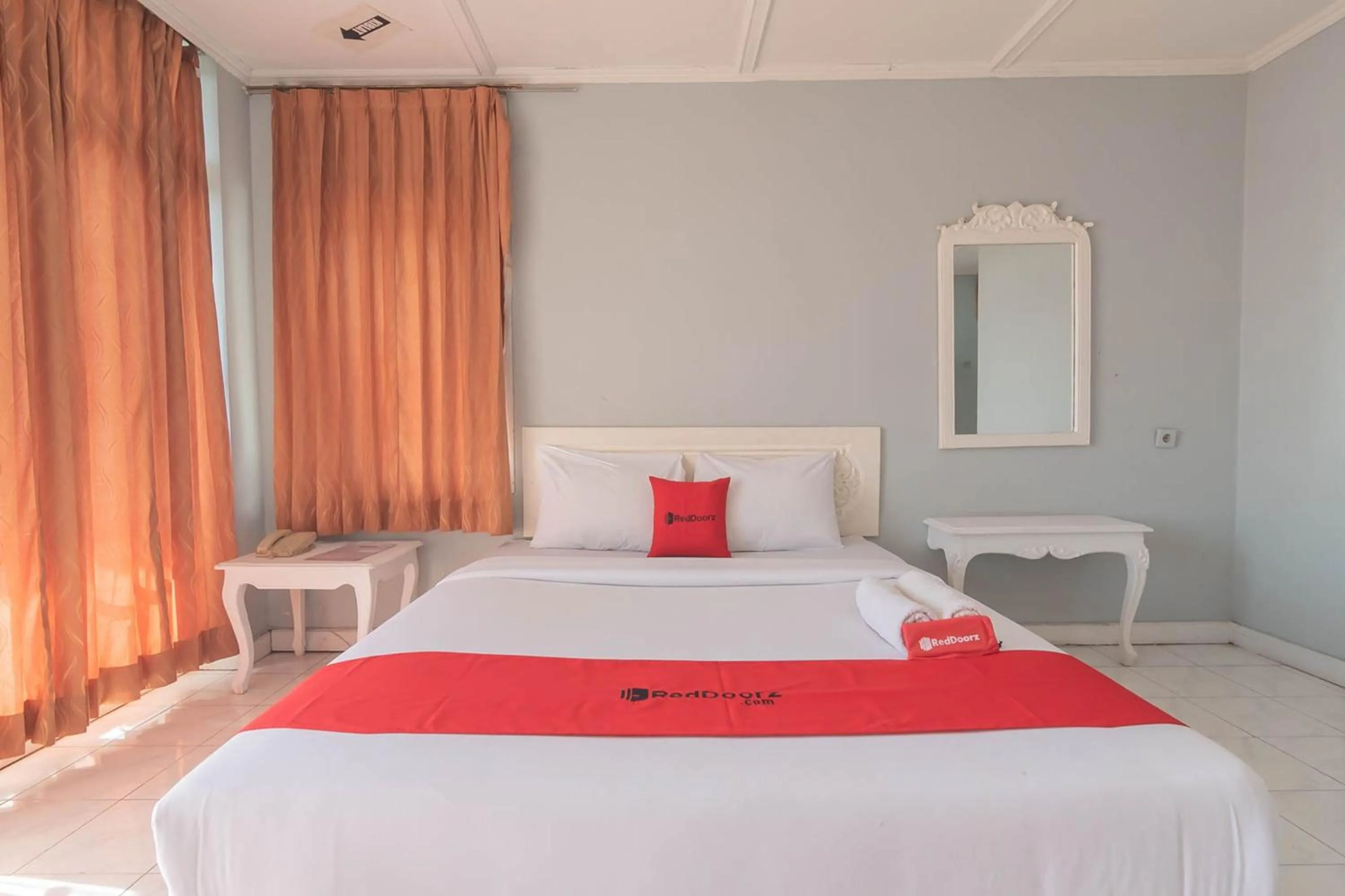 Bedroom, Bed in RedDoorz near Farm House 4