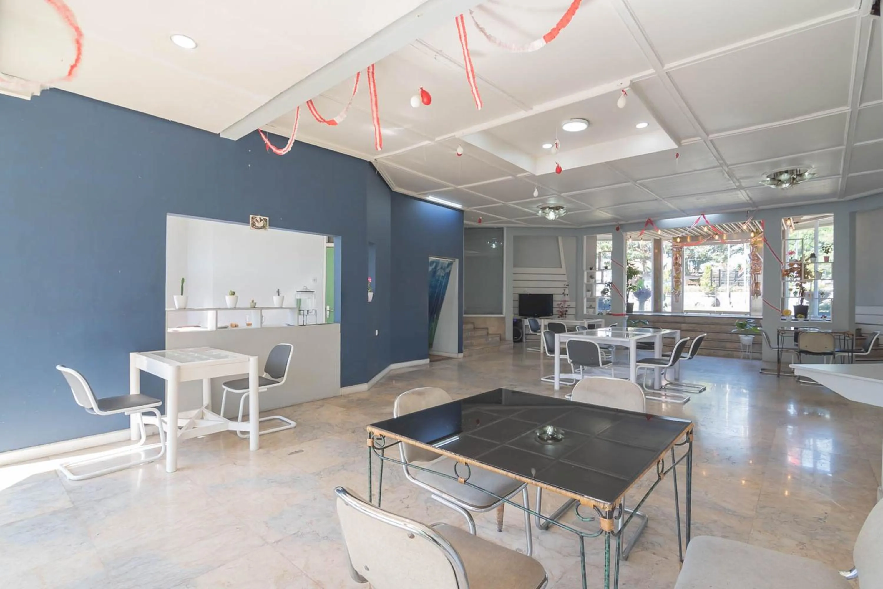 Dining area in RedDoorz near Farm House 4