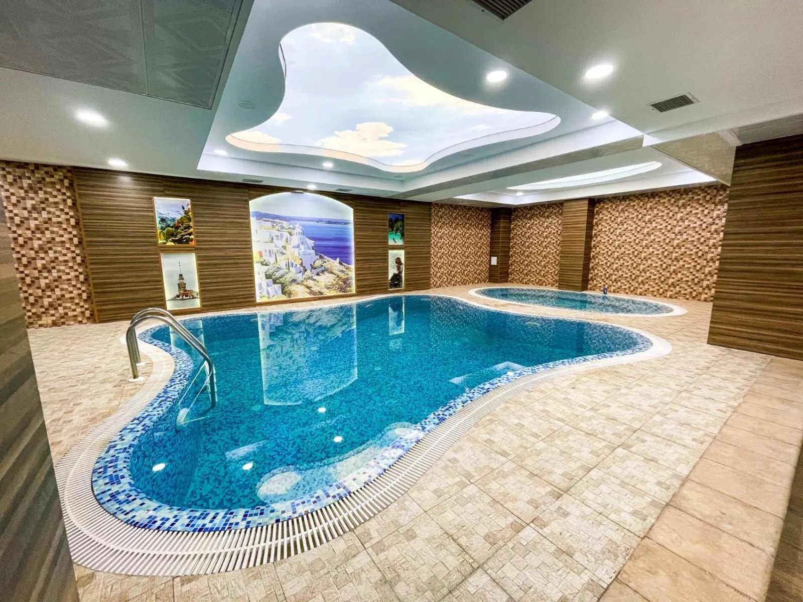Swimming pool in Premier Palace Baku