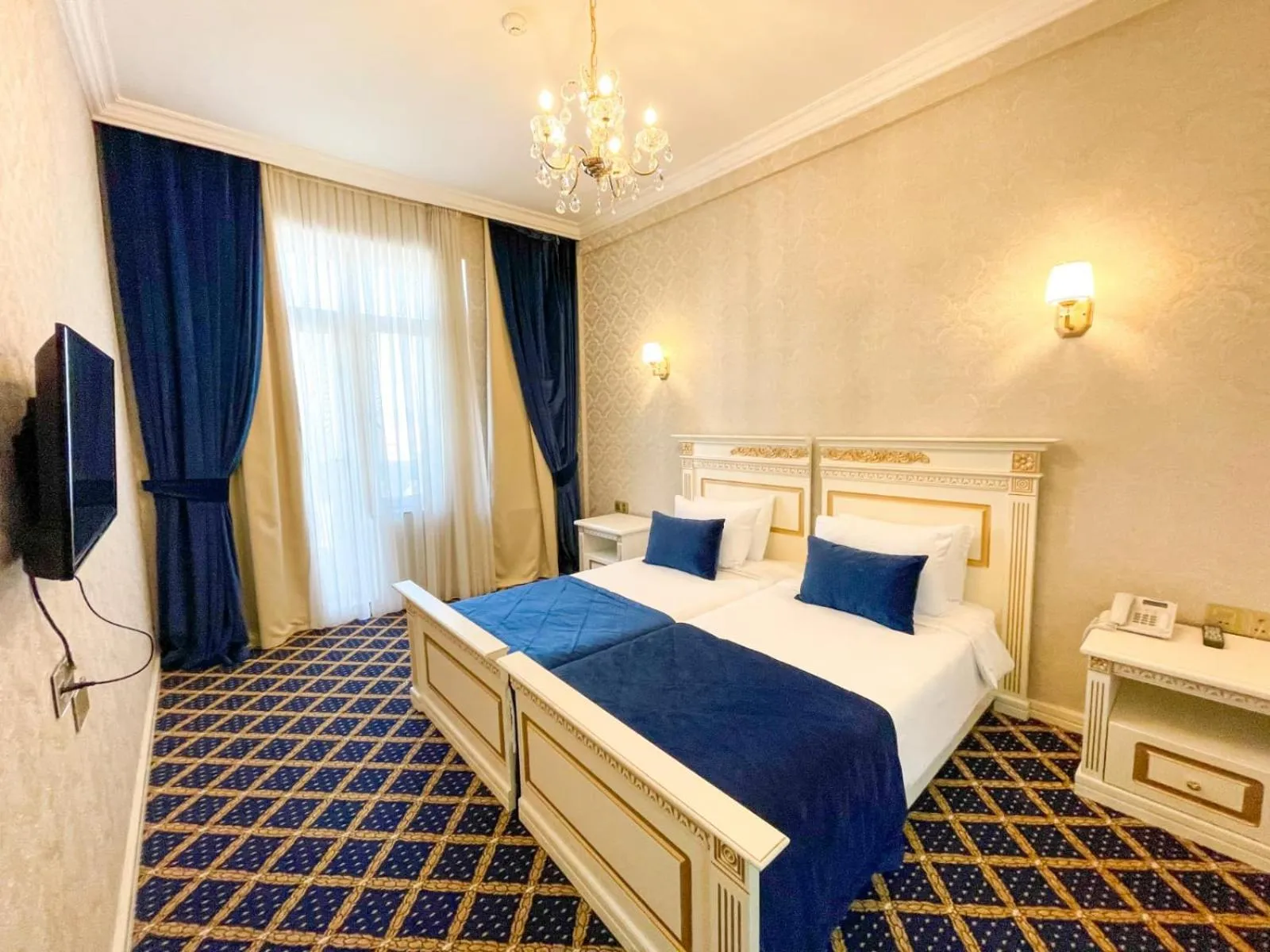 Photo of the whole room, Bed in Premier Palace Baku