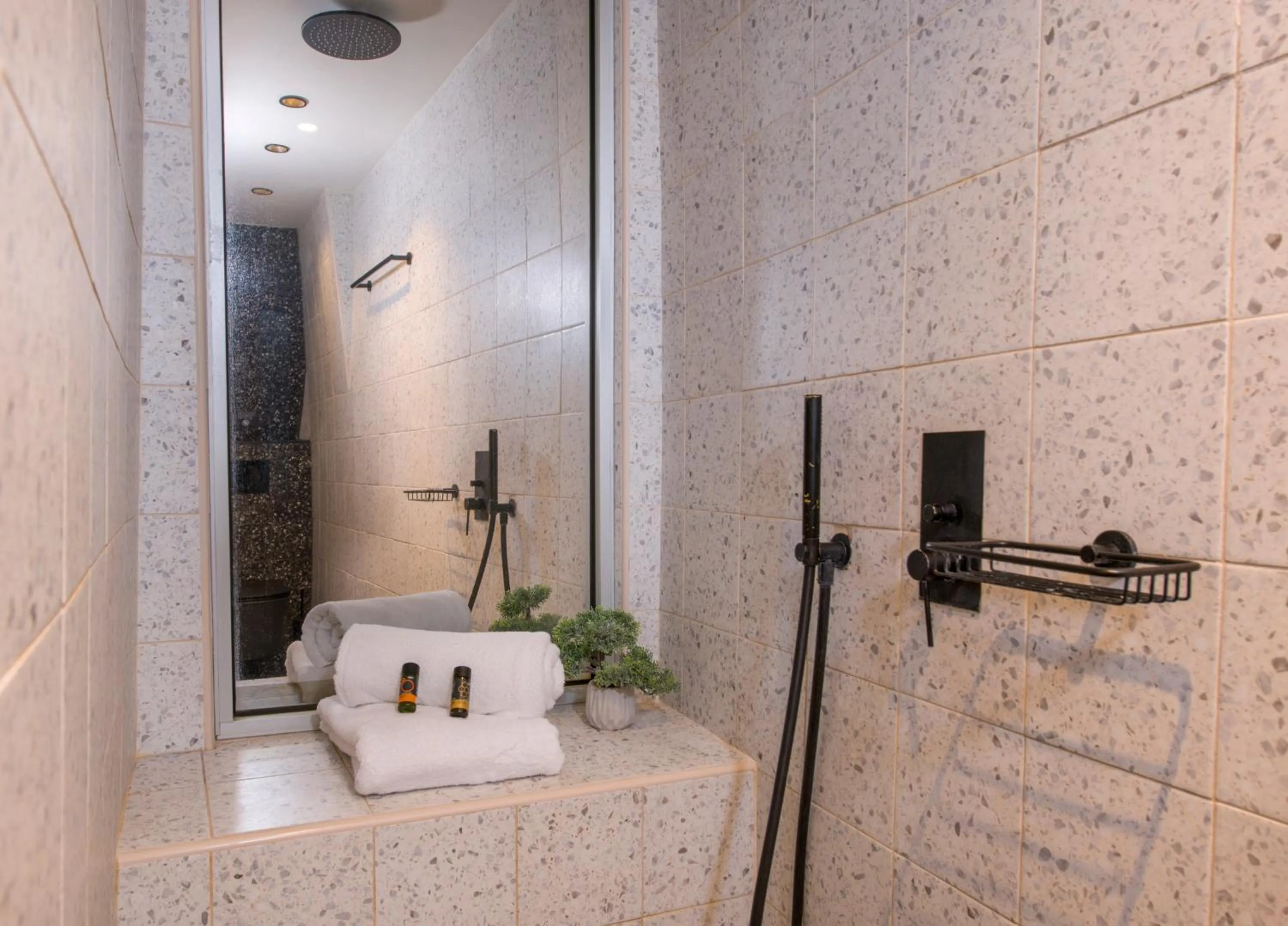 Bathroom in Cretan Berry Sarpaki