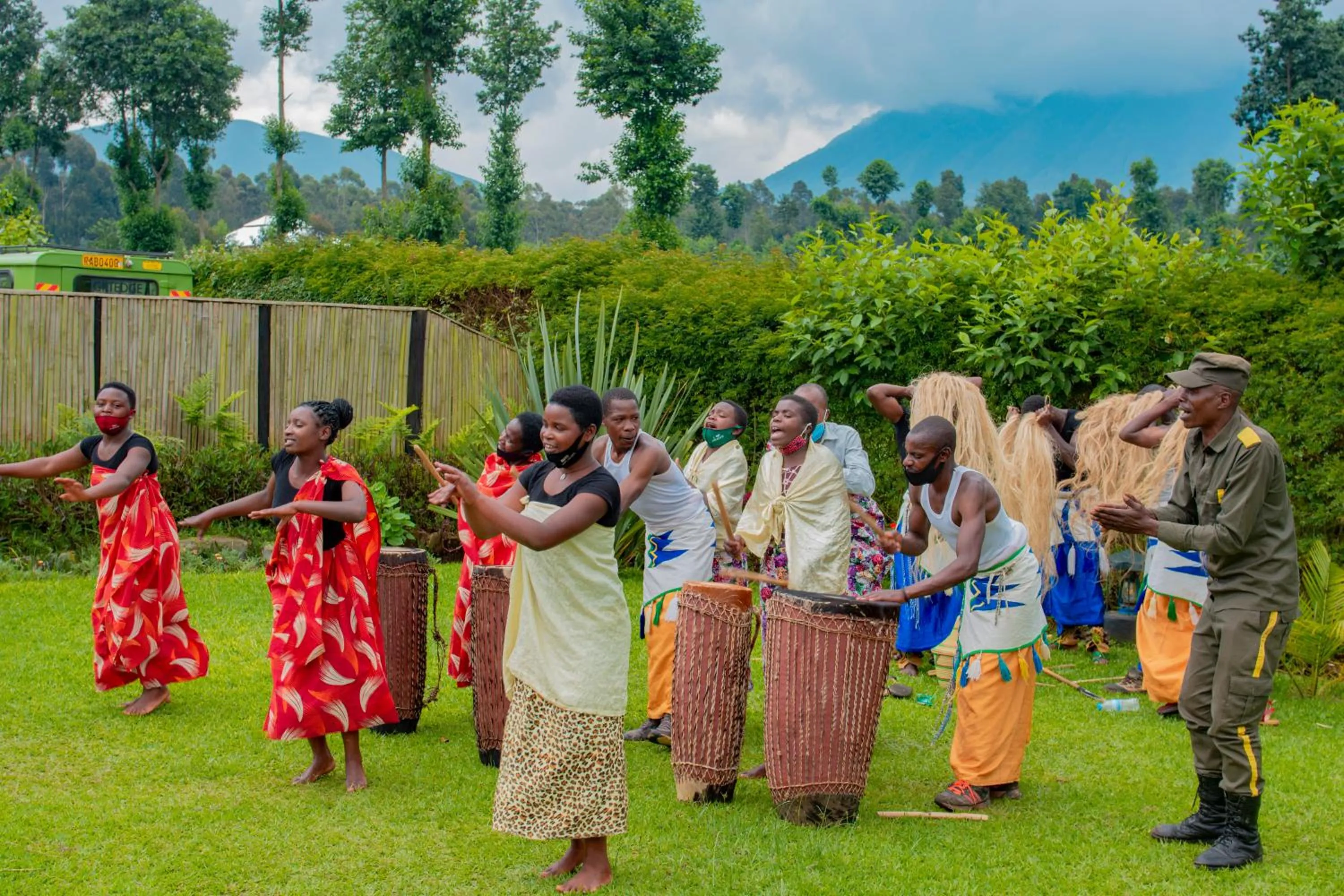 Ingagi Park View Lodge