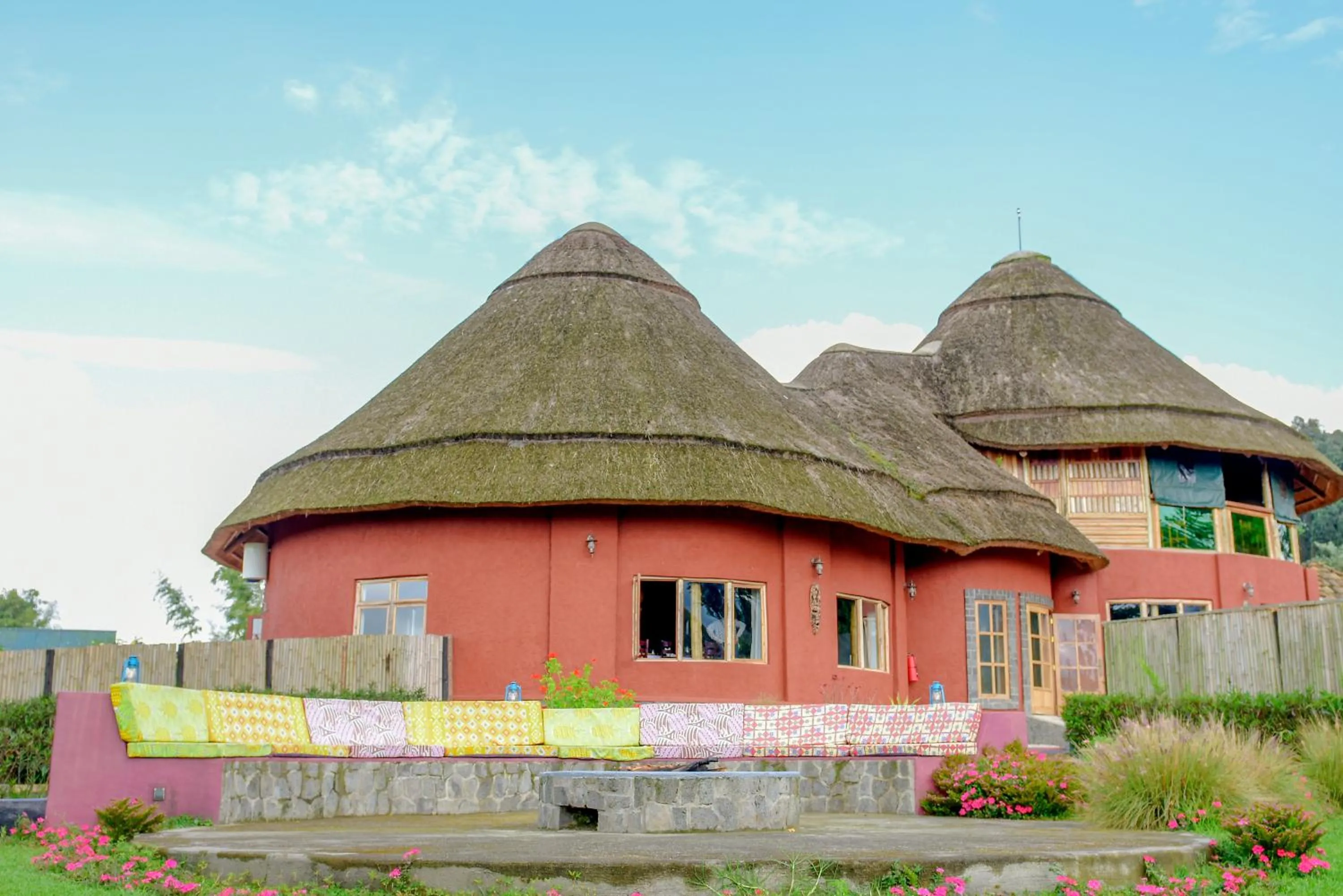 Ingagi Park View Lodge