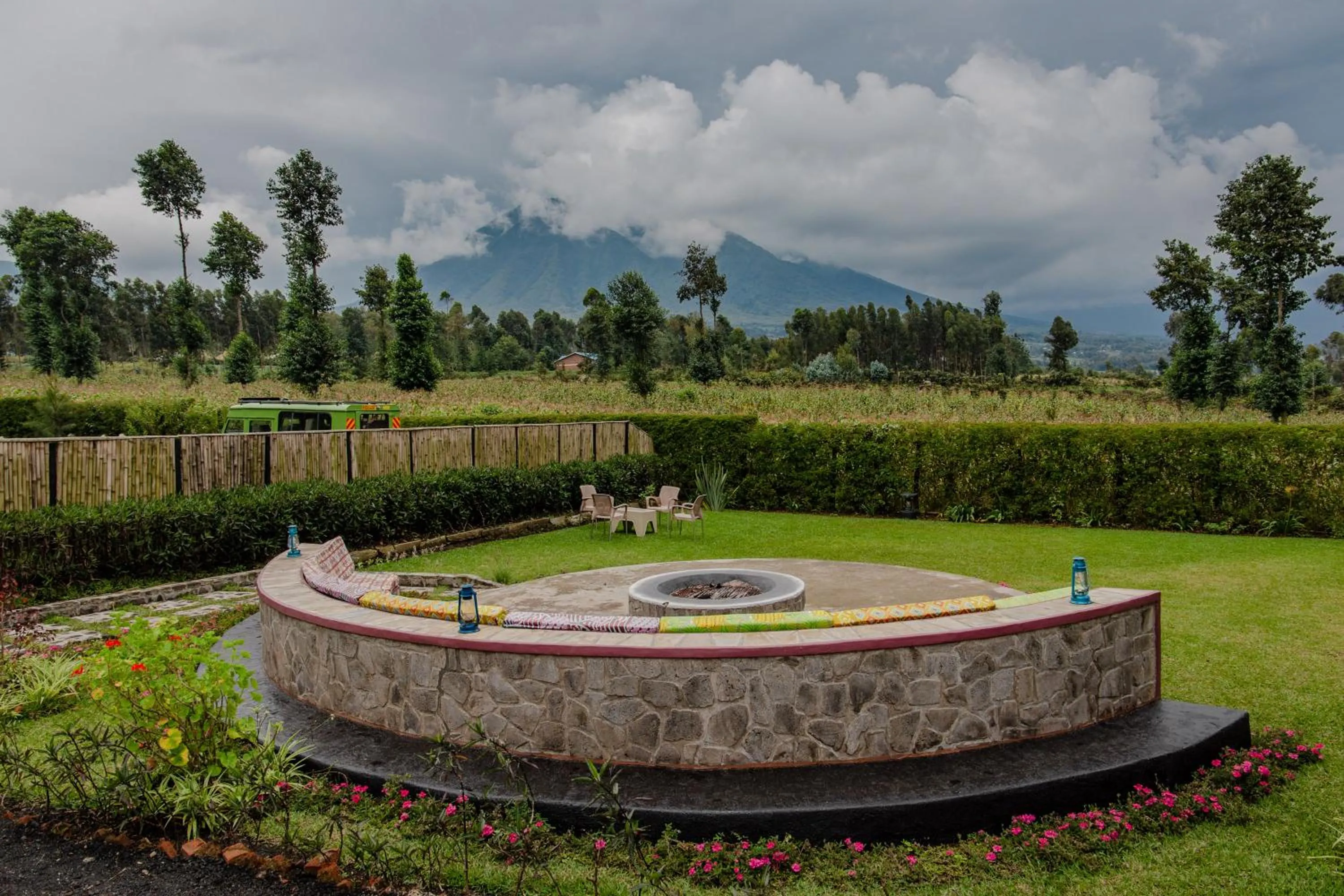 Garden in Ingagi Park View Lodge