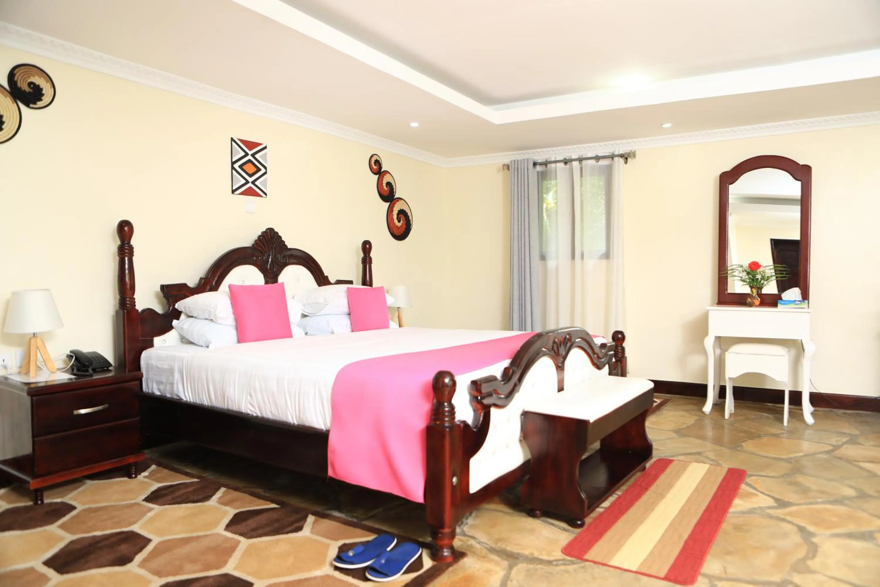 Bed in Ingagi Park View Lodge