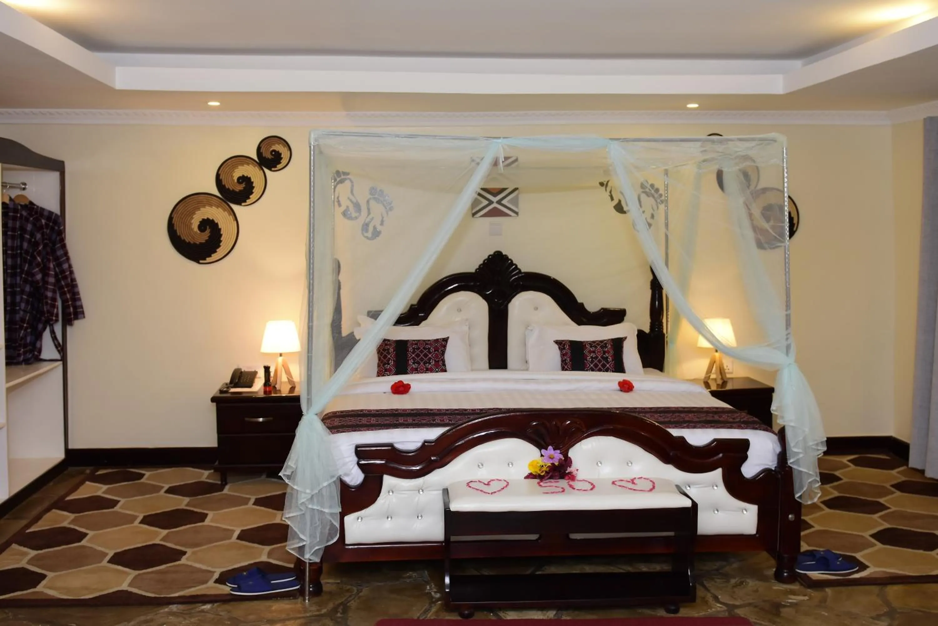 Bed in Ingagi Park View Lodge