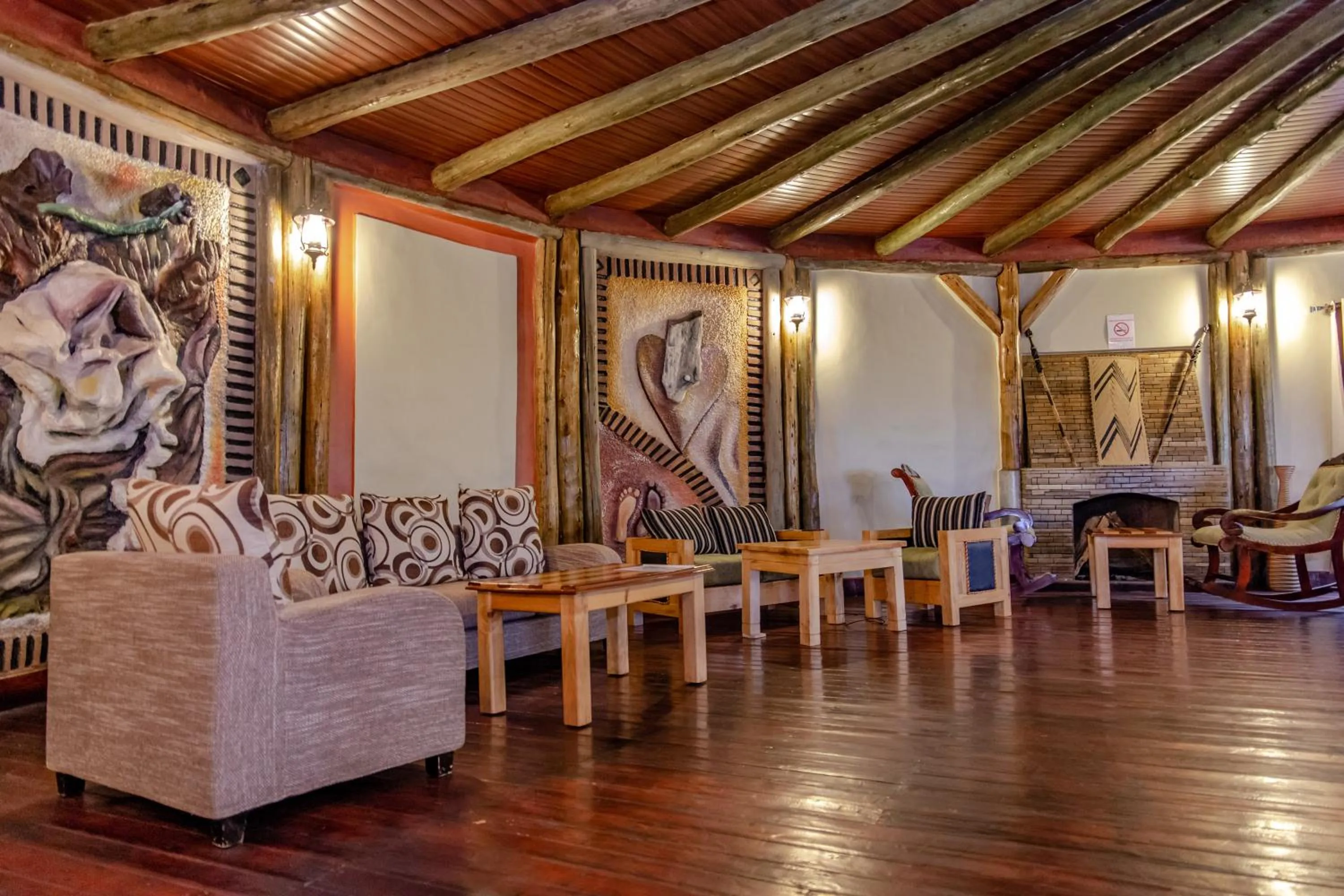 Living room in Ingagi Park View Lodge