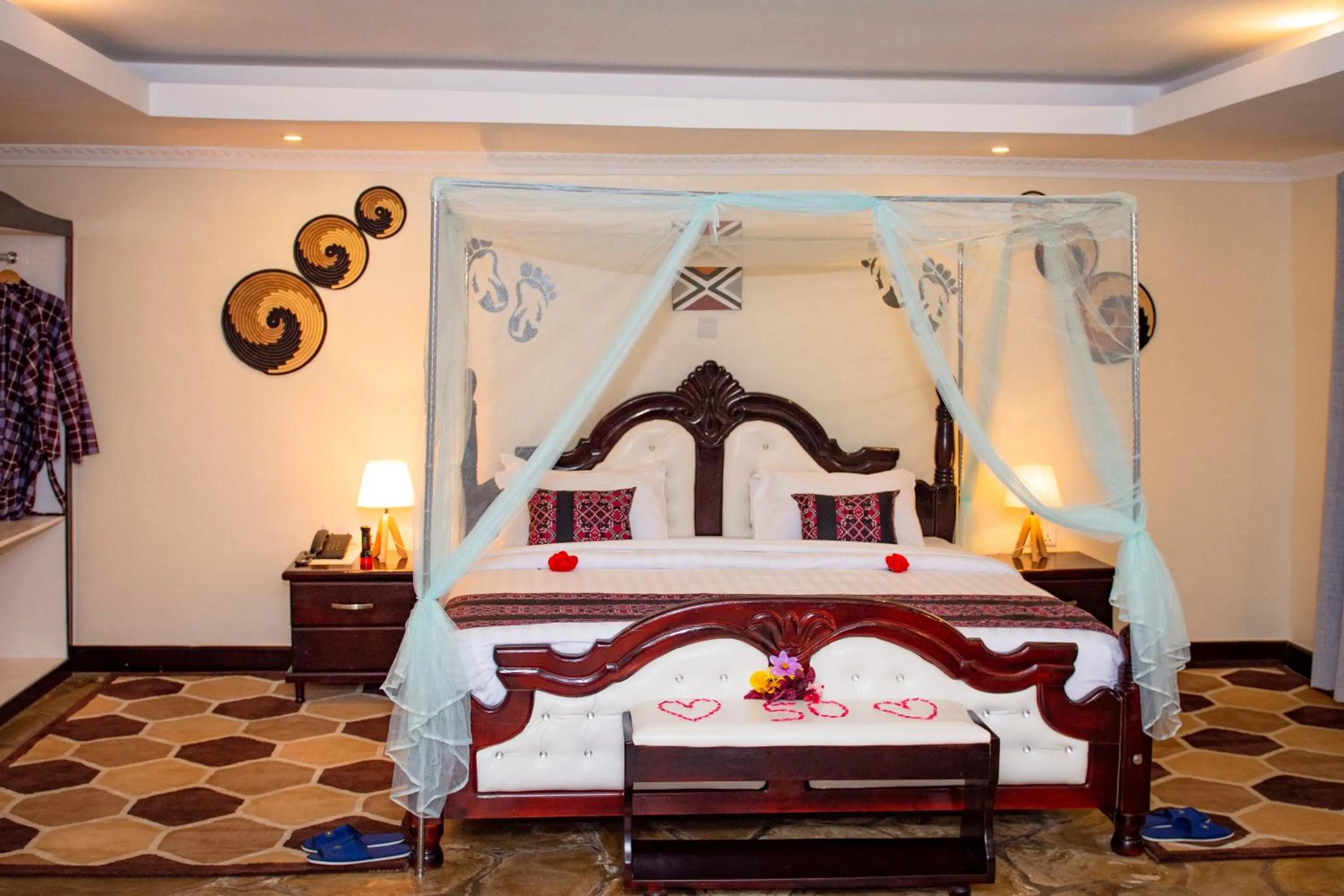 Bed in Ingagi Park View Lodge