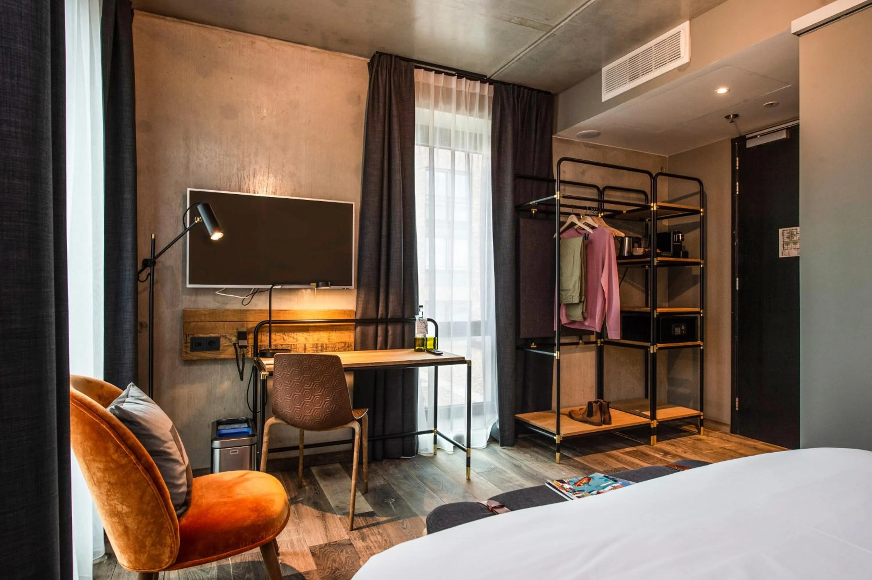 TV and multimedia, Bed in Four Elements Hotel