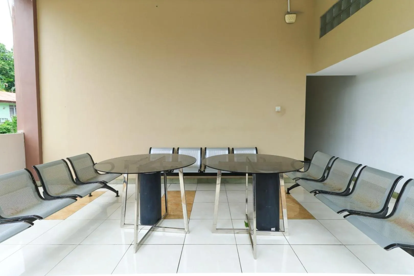 Seating area in Riviera Residence