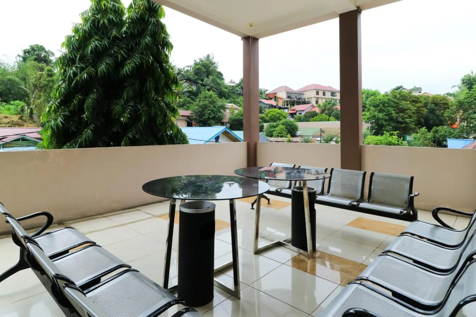 Seating area in Riviera Residence