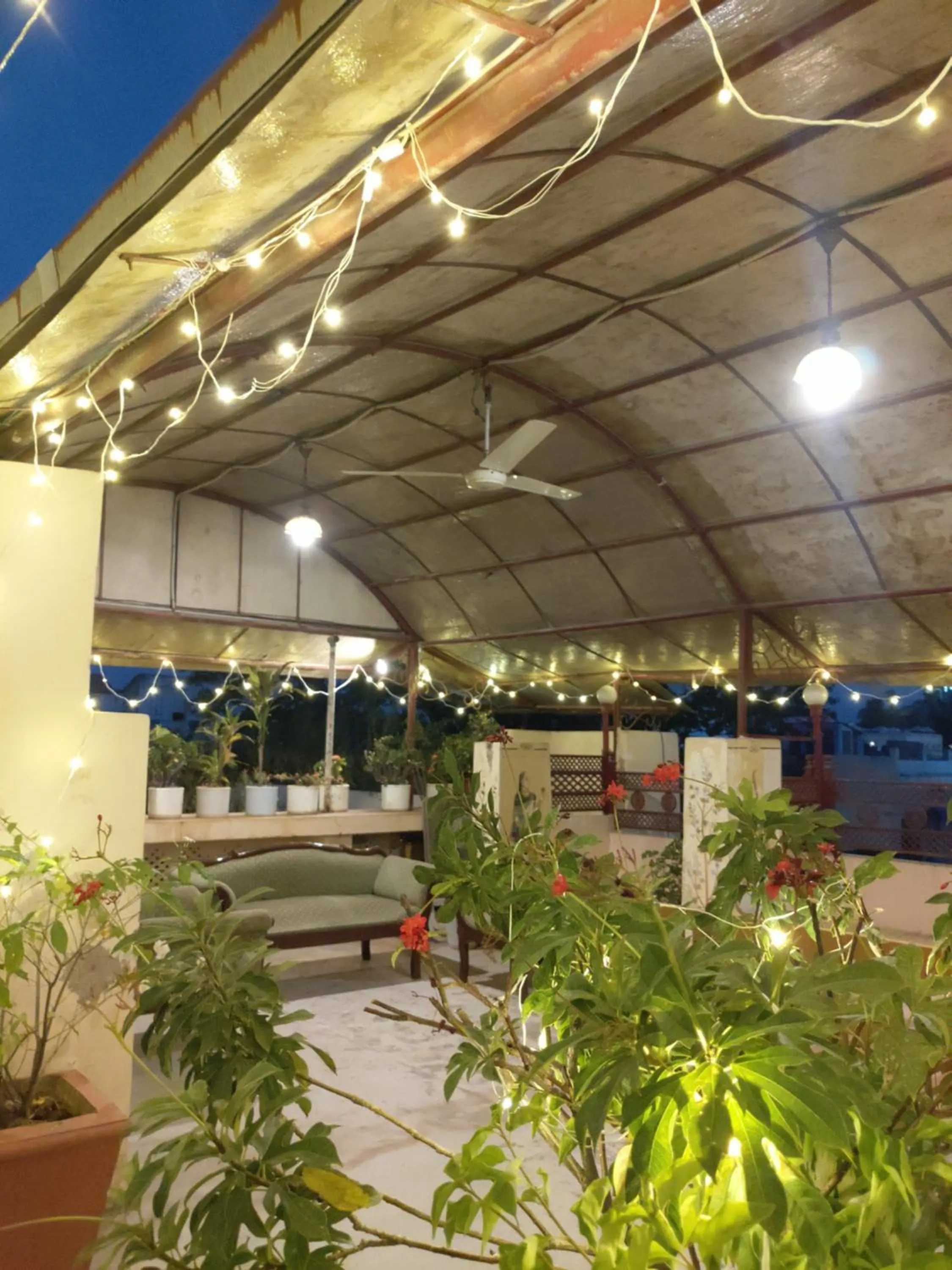 Restaurant/places to eat in Hotel Raj Palace Udaipur