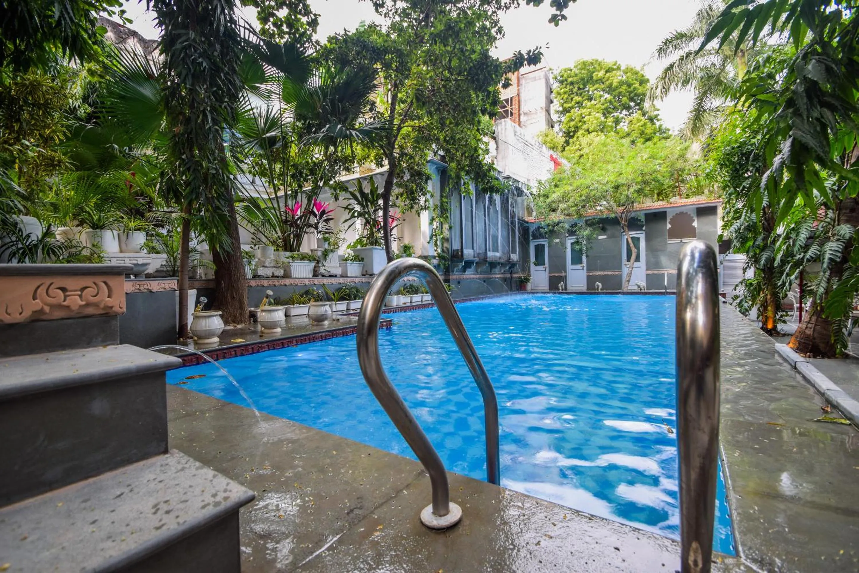 Swimming pool in Hotel Raj Palace Udaipur