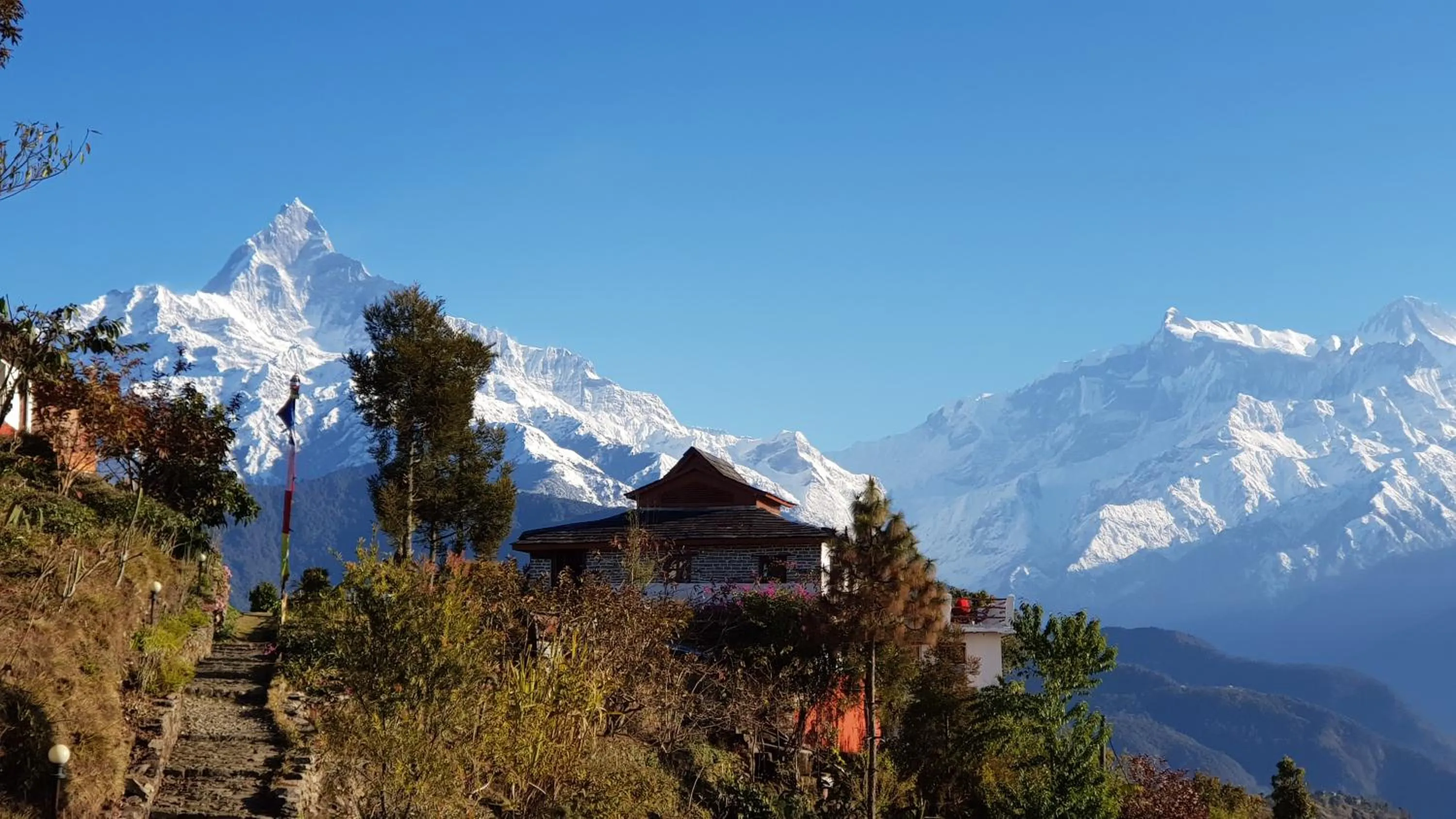 Hiking in ES Deurali Resort