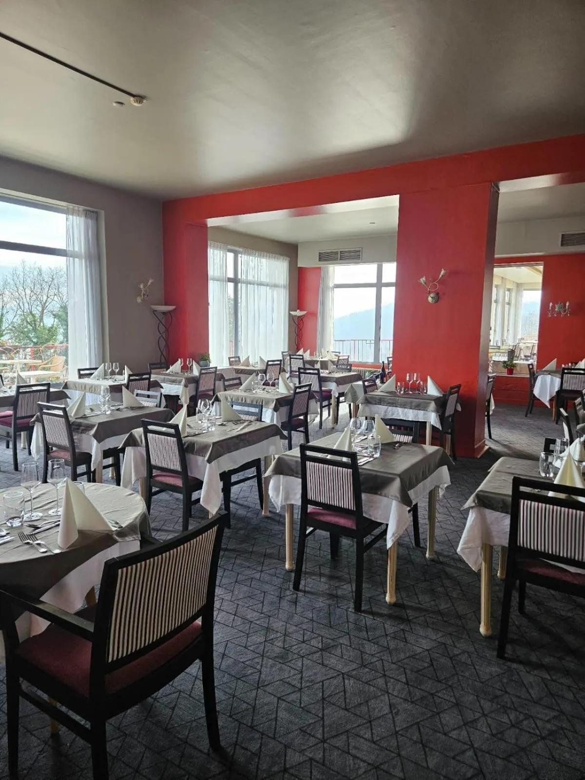 Restaurant/places to eat in Alexain Hotel Restaurant & Wellness - Colmar Ouest