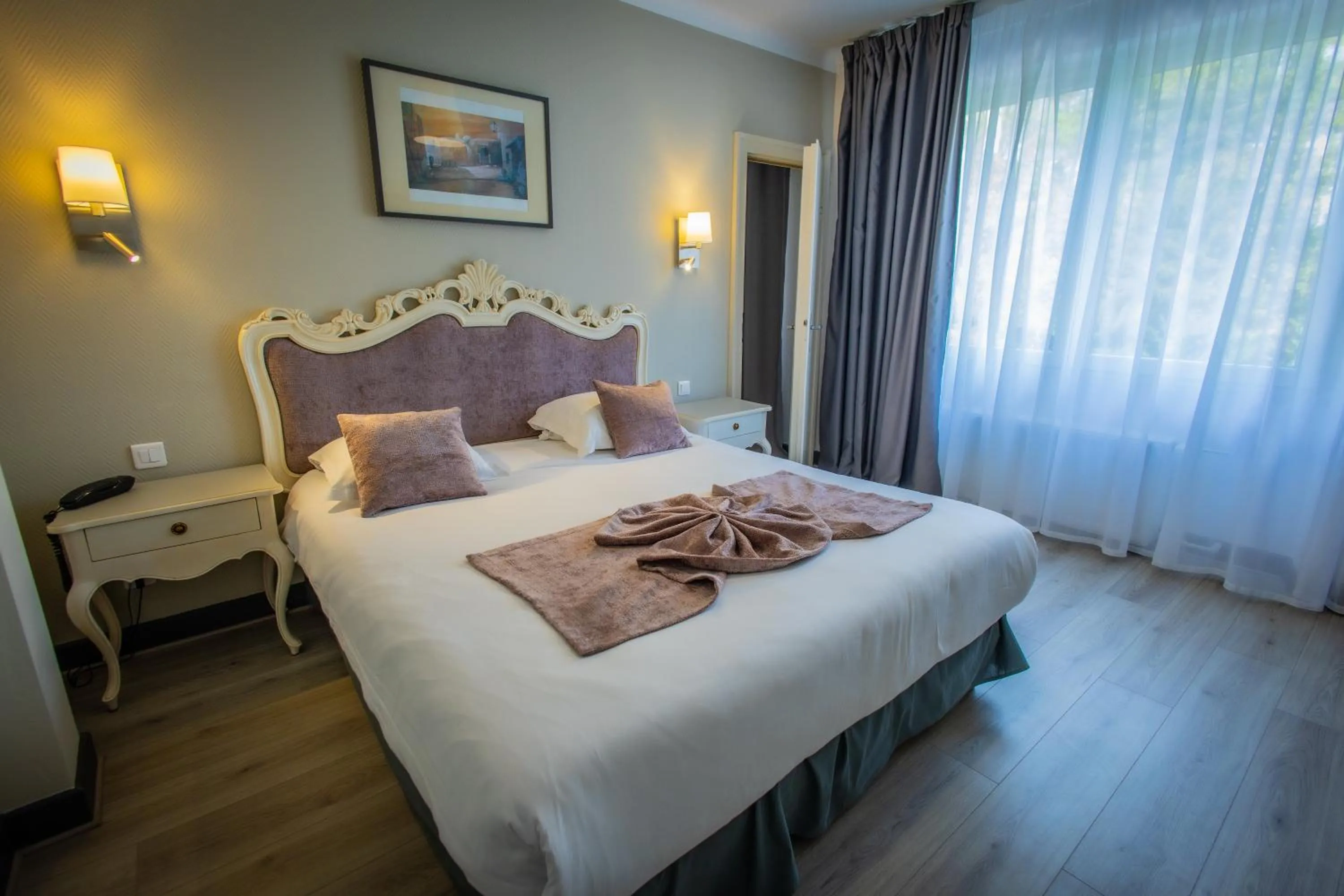 Bed in Alexain Hotel Restaurant & Wellness - Colmar Ouest